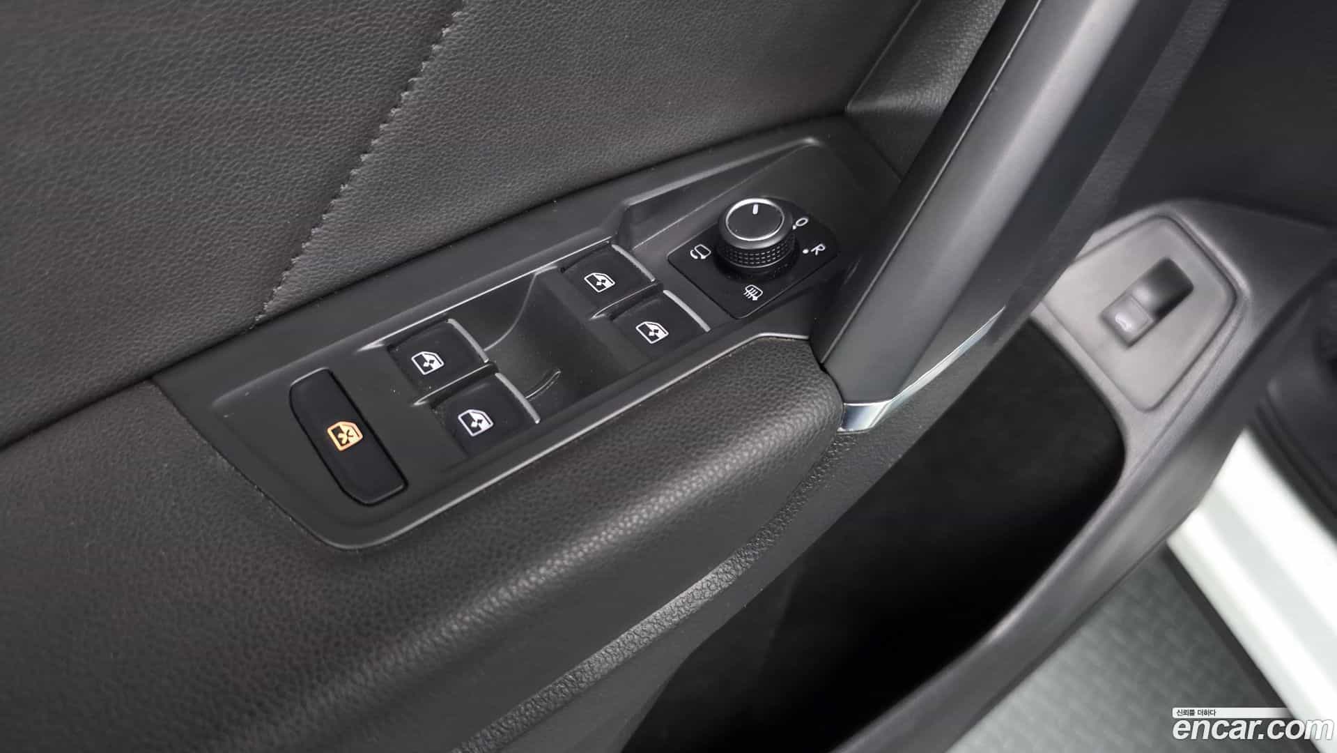 Tiguan Volkswagen 2018.6-OPTION-041