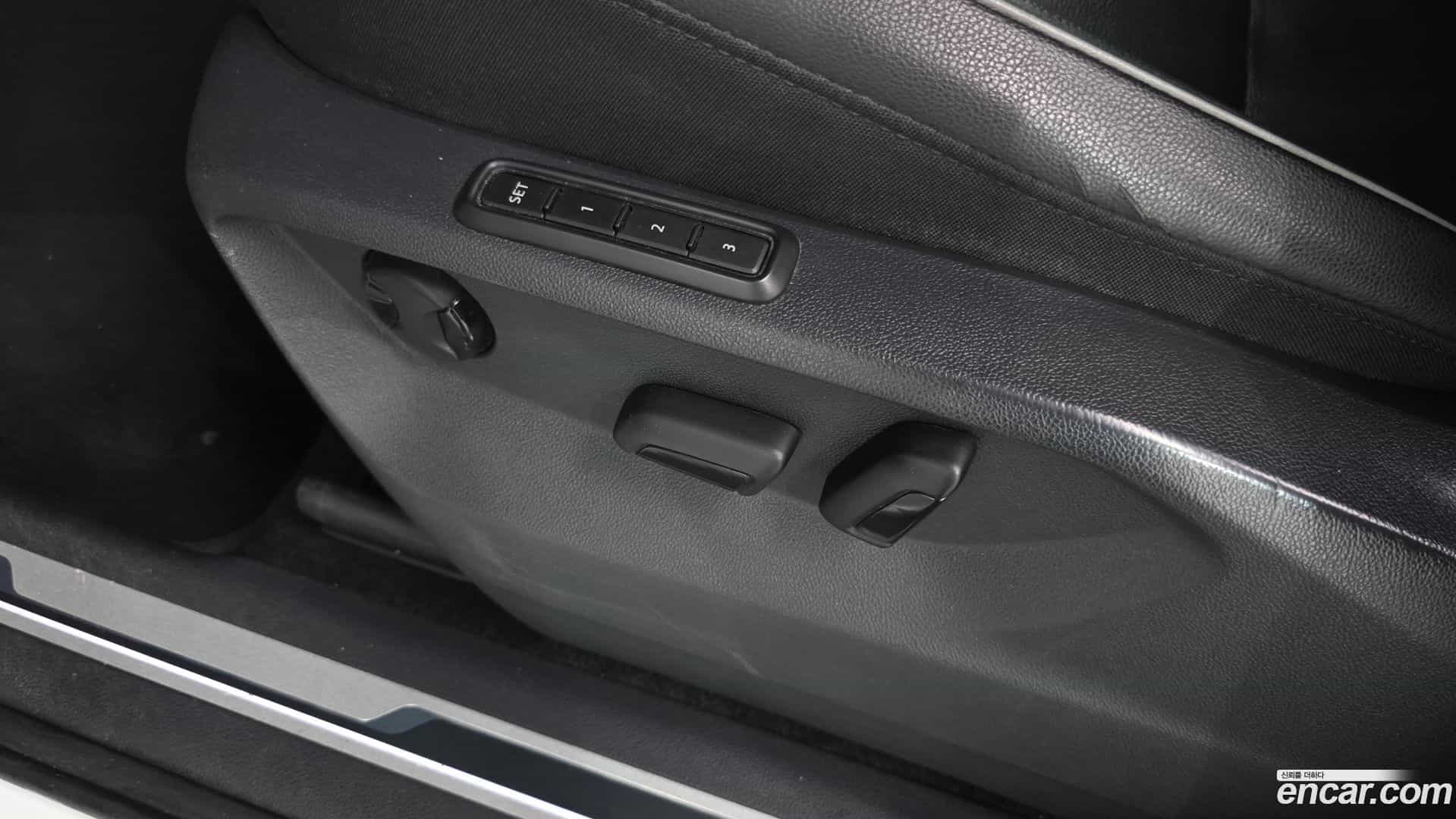 Tiguan Volkswagen 2018.6-OPTION-044