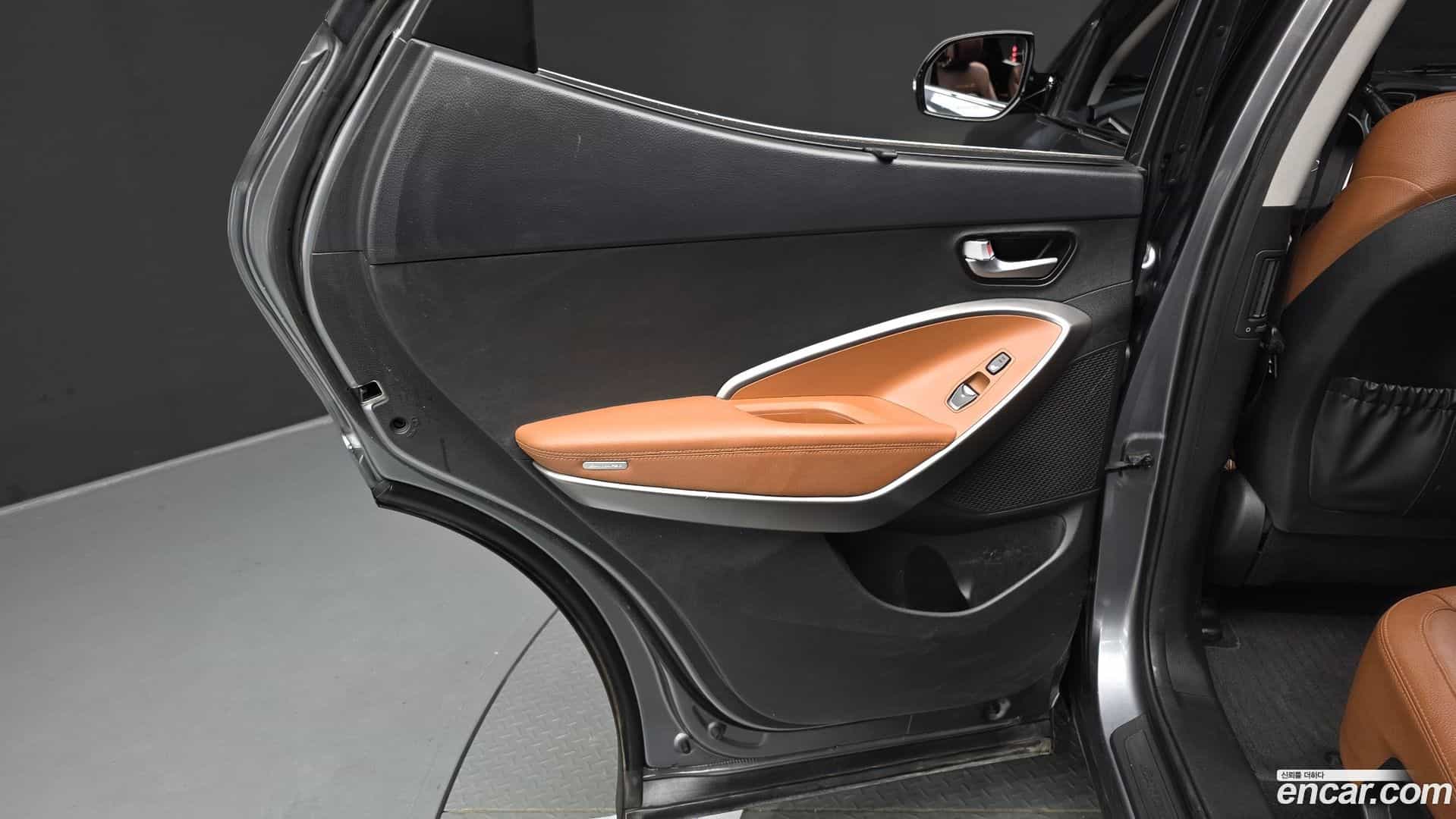 Santafe Hyundai 2017.6-INNER-035