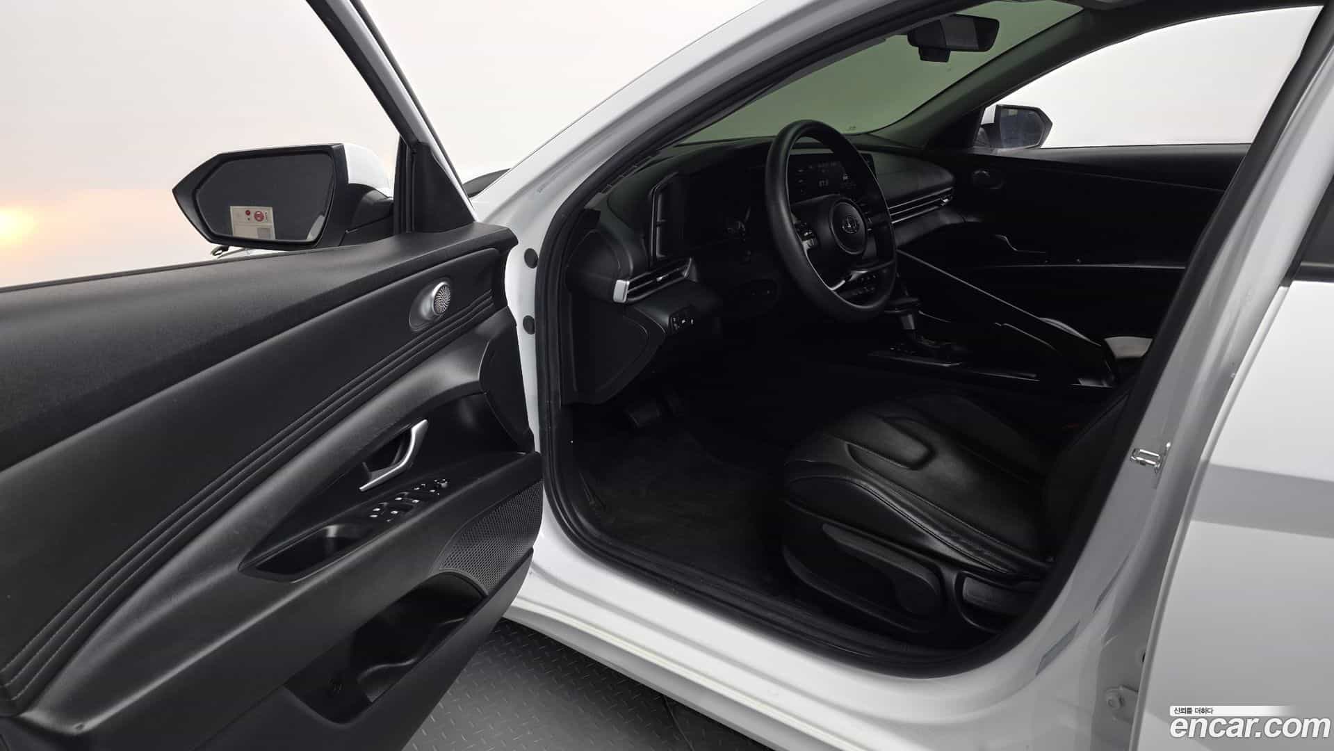 AVANTE Hyundai 2022.3-INNER-010
