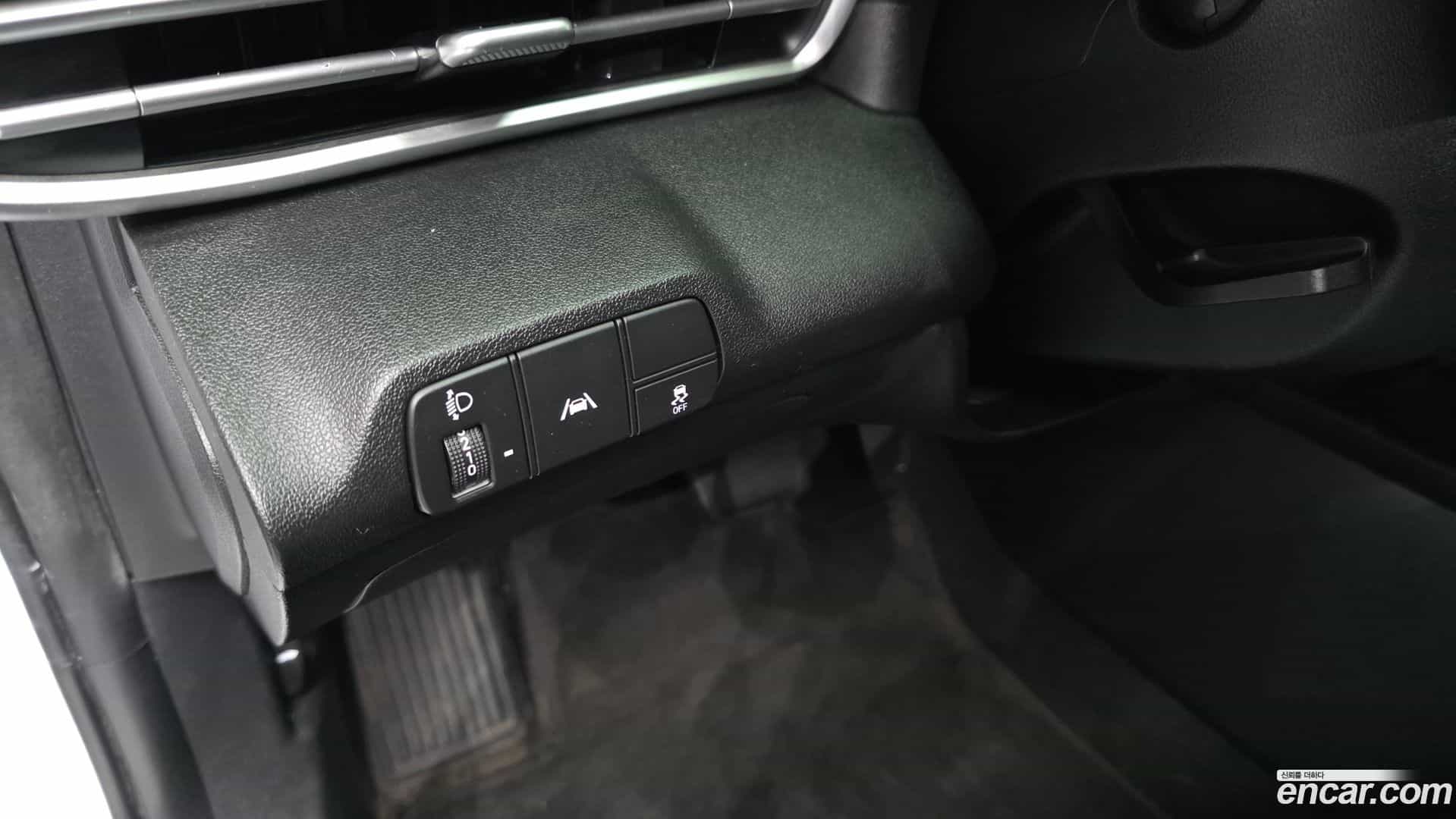 AVANTE Hyundai 2022.3-OPTION-043