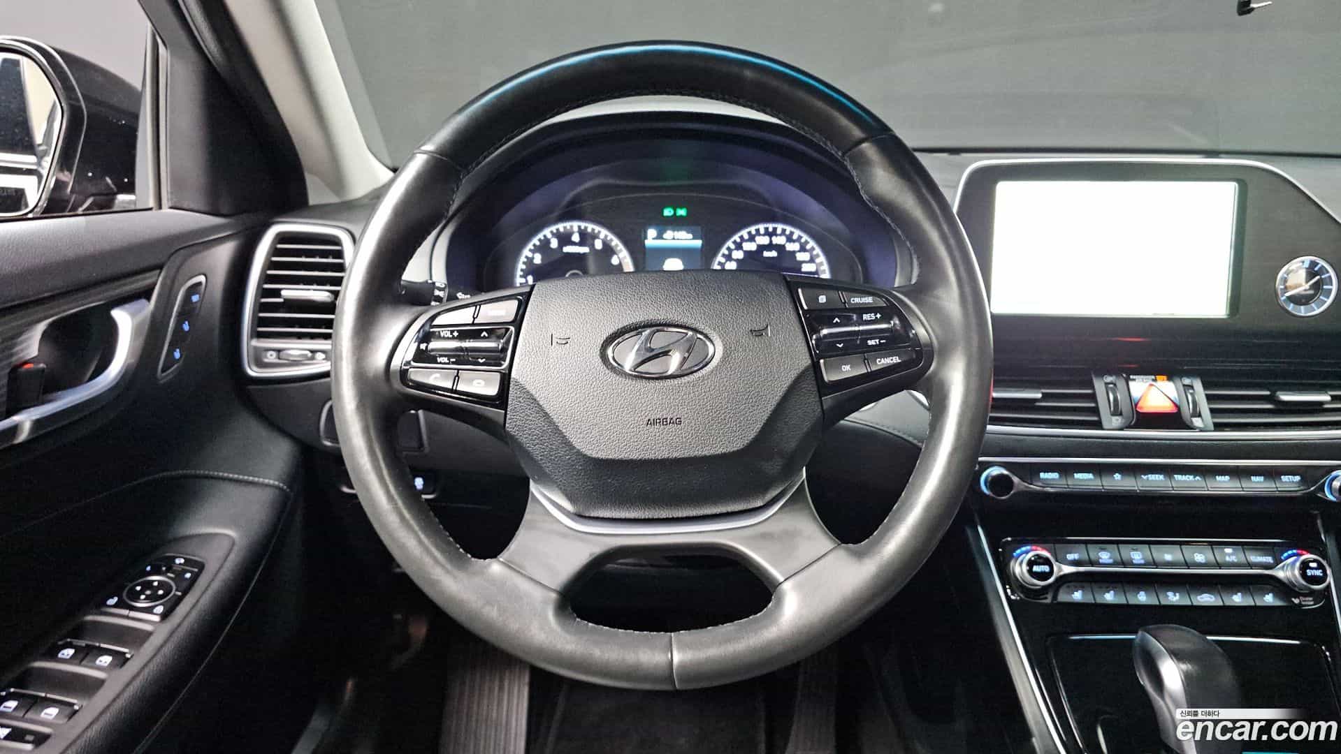 Grandeur Hyundai 2017.0-OPTION-015