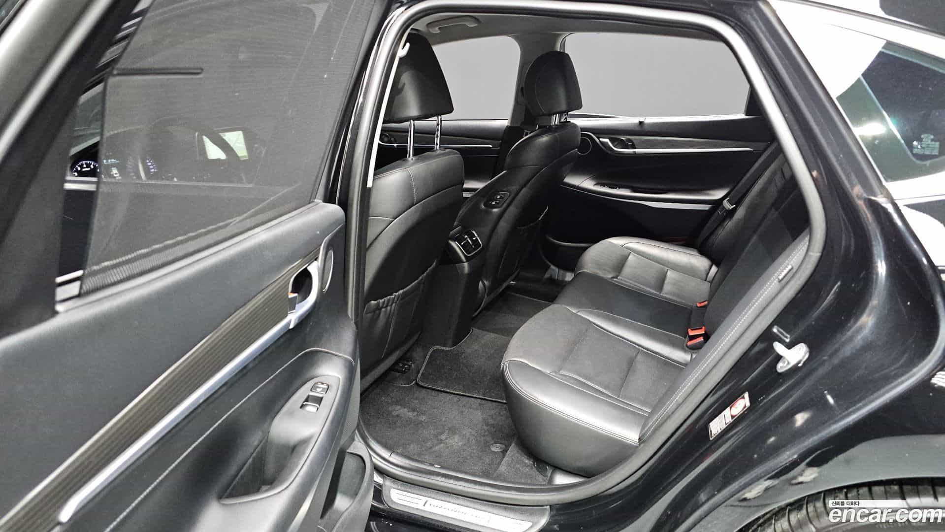 Grandeur Hyundai 2017.0-OPTION-023