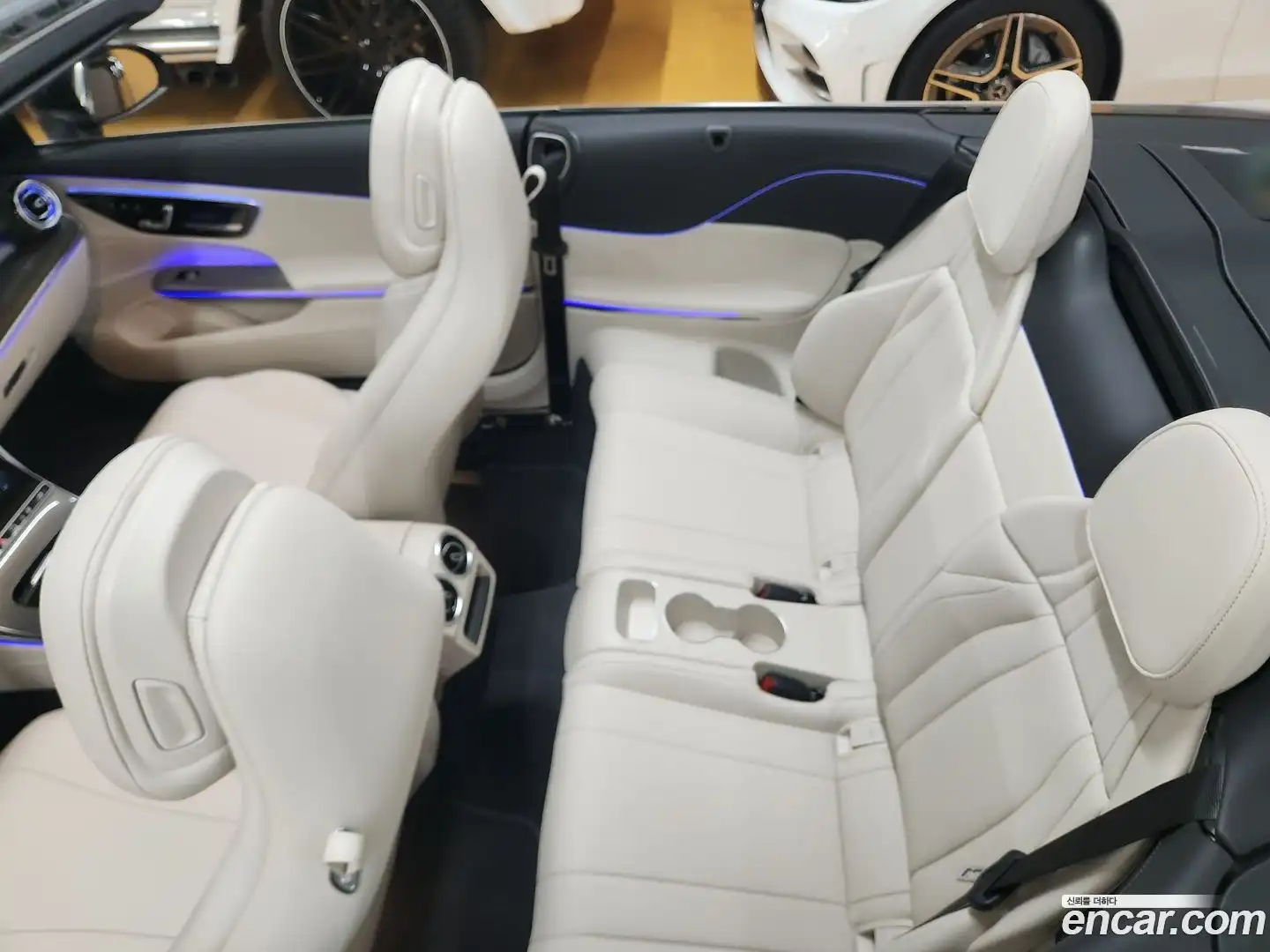 CLE-Class Mercedes-Benz 2026.0-INNER-009