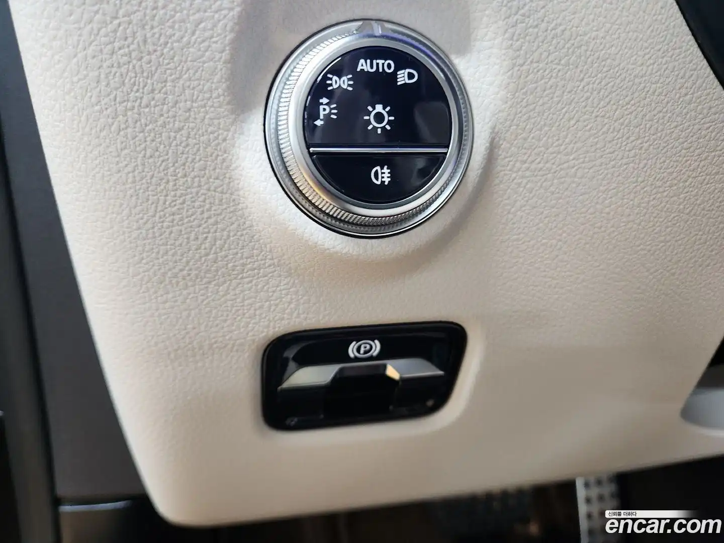 CLE-Class Mercedes-Benz 2026.0-INNER-010