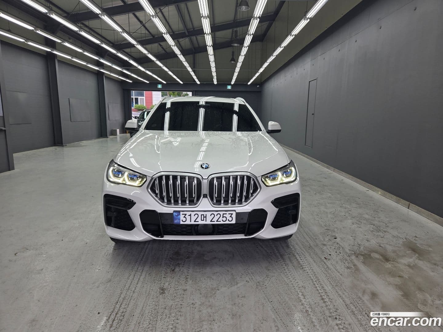 Main__Slider__Photo:X6 BMW 2022.5-0