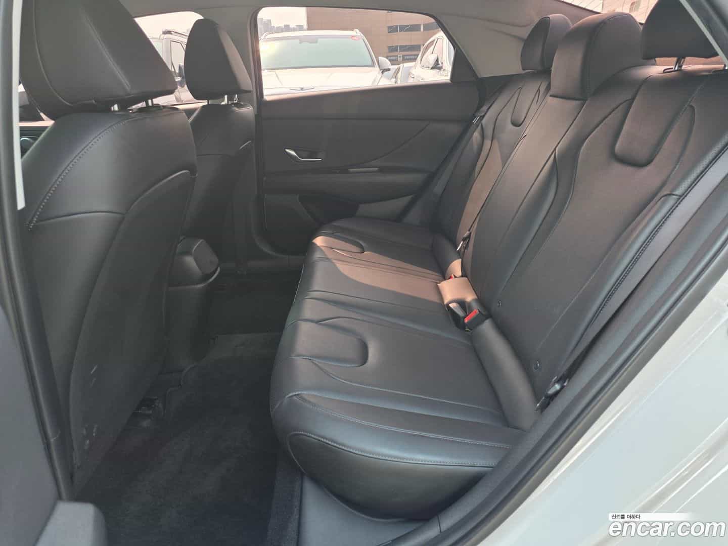 AVANTE Hyundai 2022.0-OPTION-017