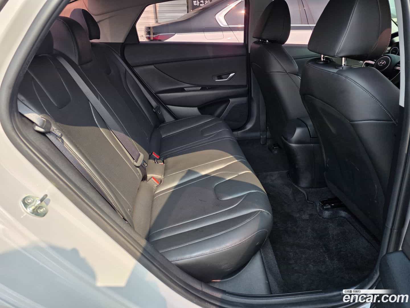 AVANTE Hyundai 2022.0-OPTION-018