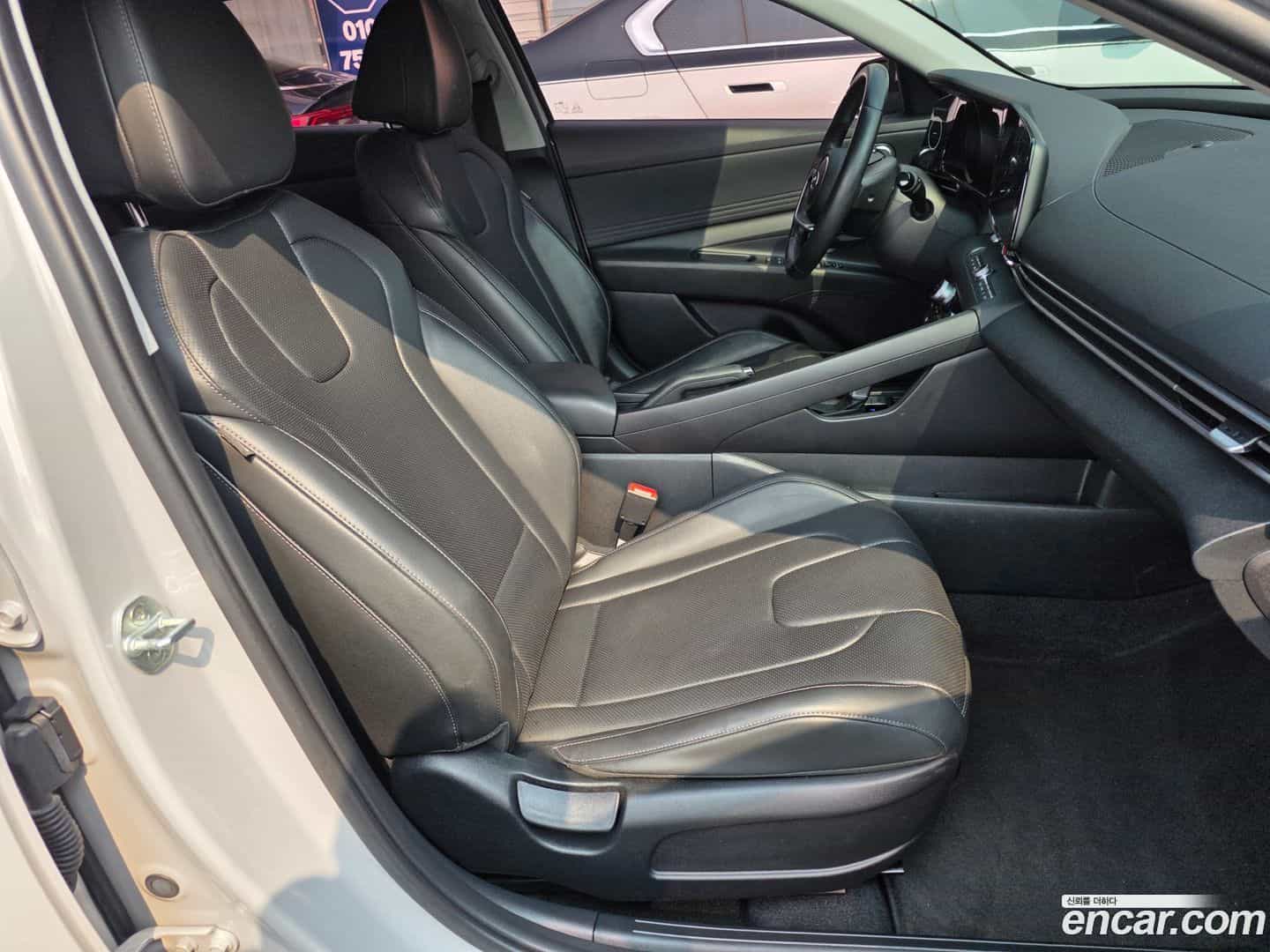 AVANTE Hyundai 2022.0-OPTION-019