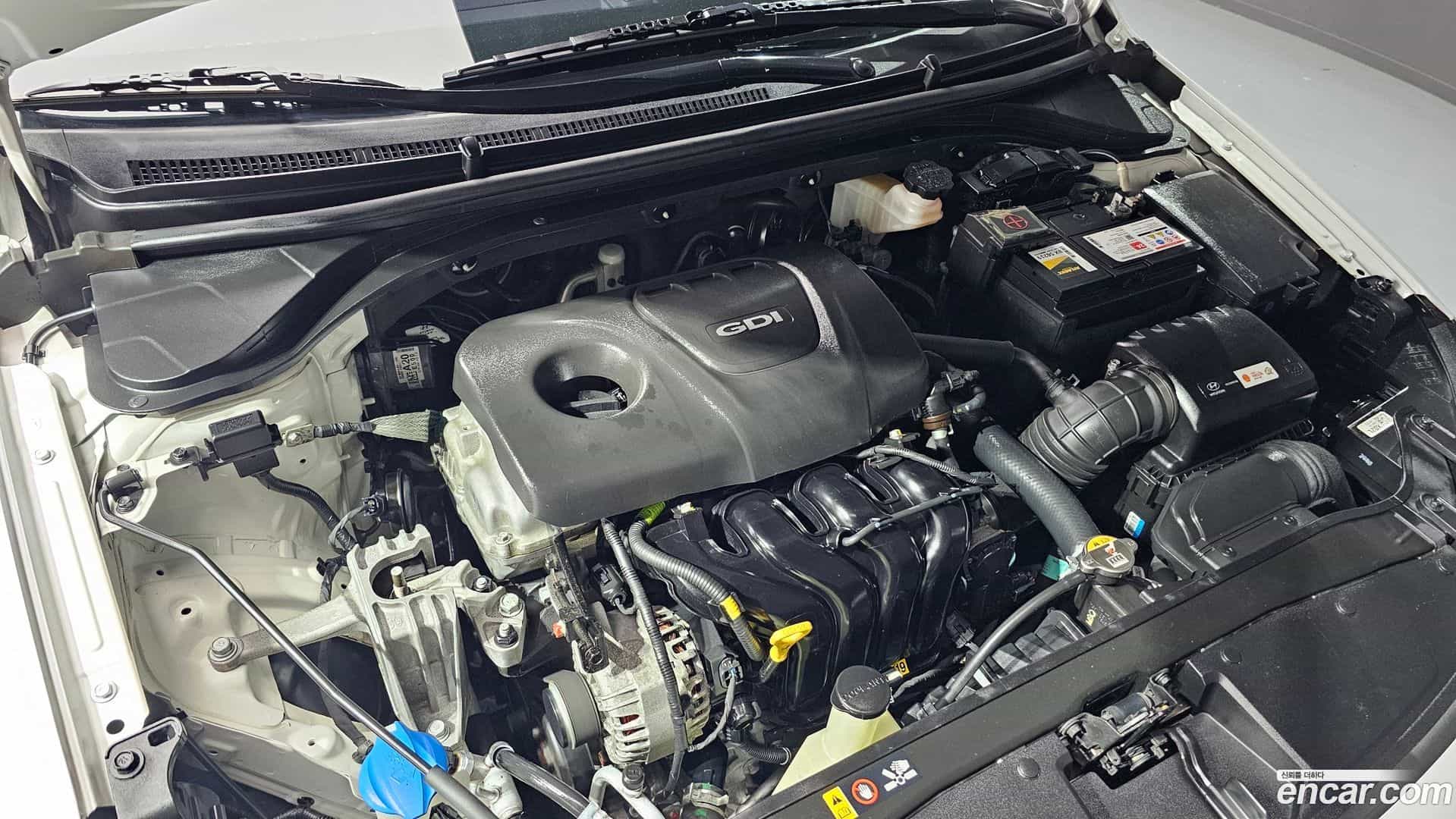 AVANTE Hyundai 2017.4-OUTER-006