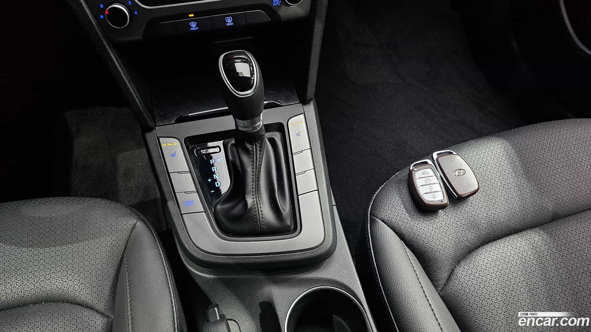 AVANTE Hyundai 2017.4-INNER-009