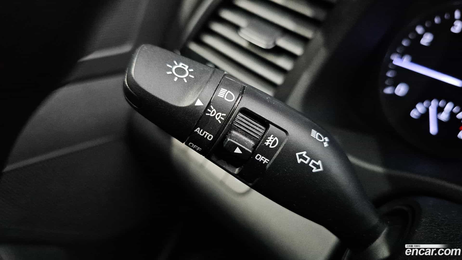 AVANTE Hyundai 2017.4-OPTION-024
