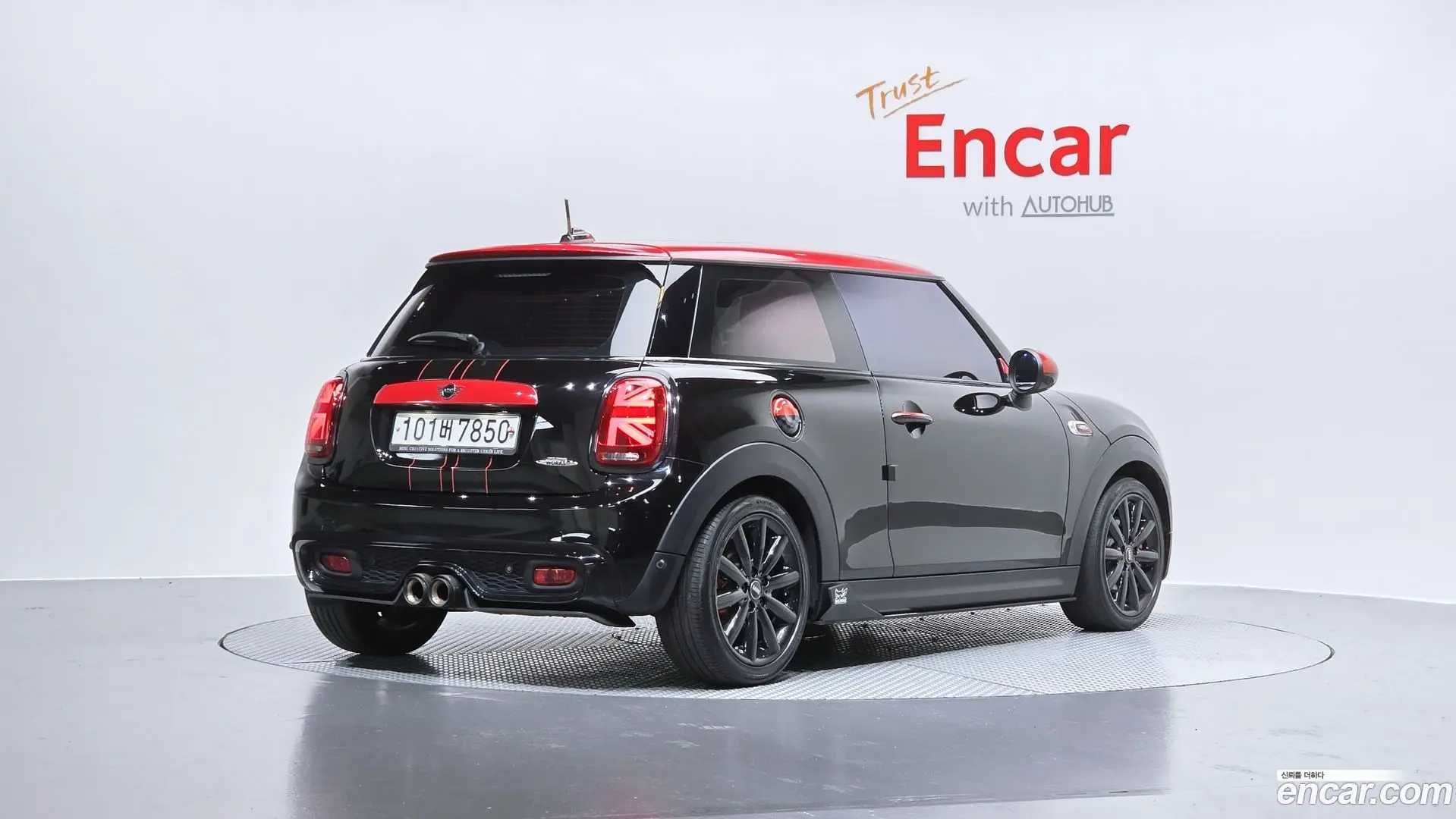 Main__Slider__Photo:Cooper Mini 2019.2-1
