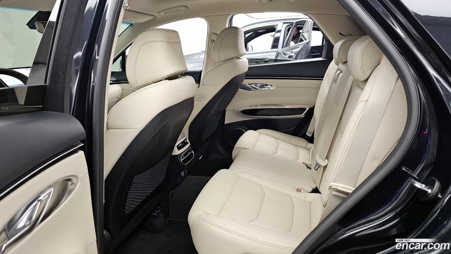 GV70 Genesis 2021.2-INNER-036