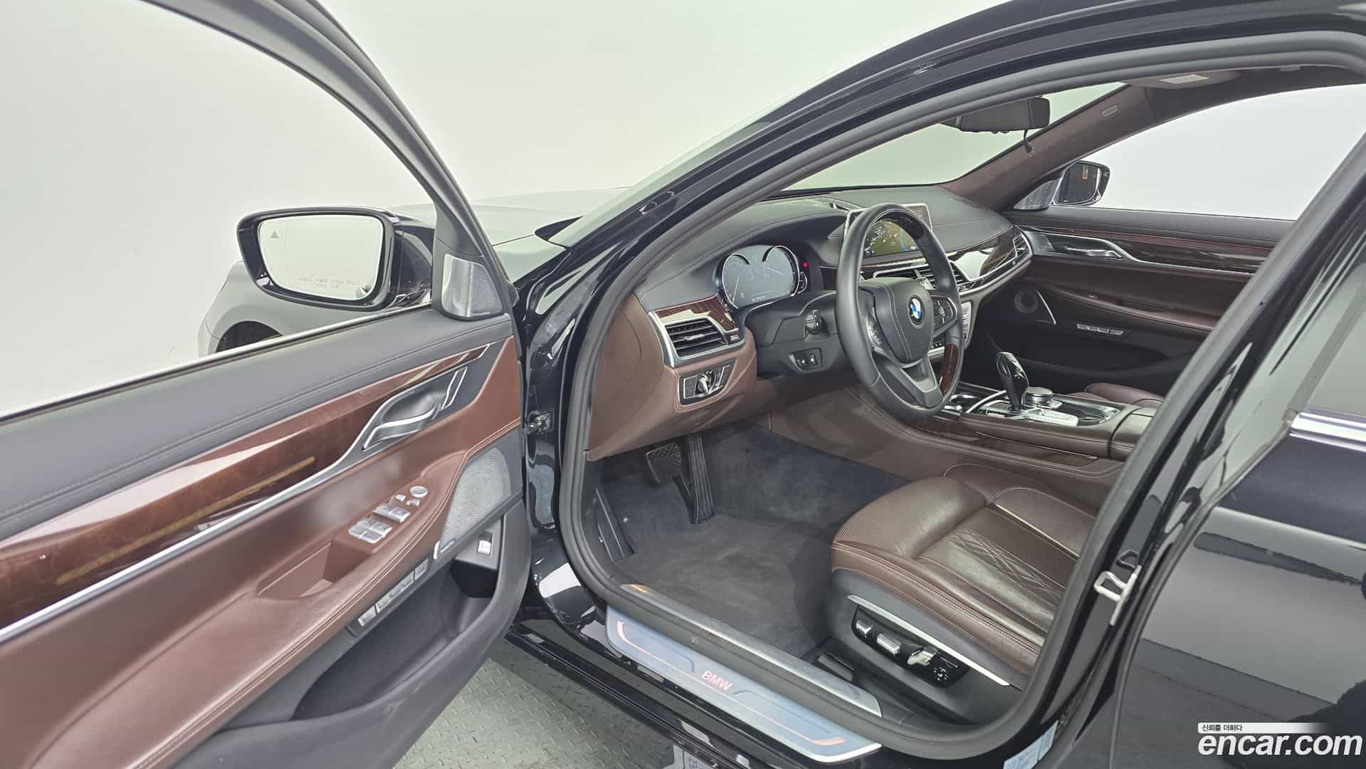 7-Series BMW 2016.11-INNER-010