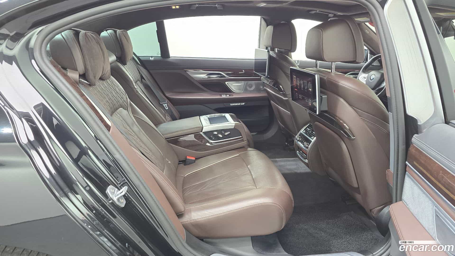 7-Series BMW 2016.11-OPTION-015