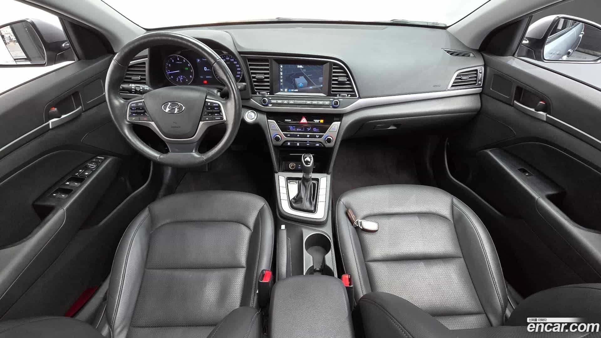 AVANTE Hyundai 2016.0-INNER-007