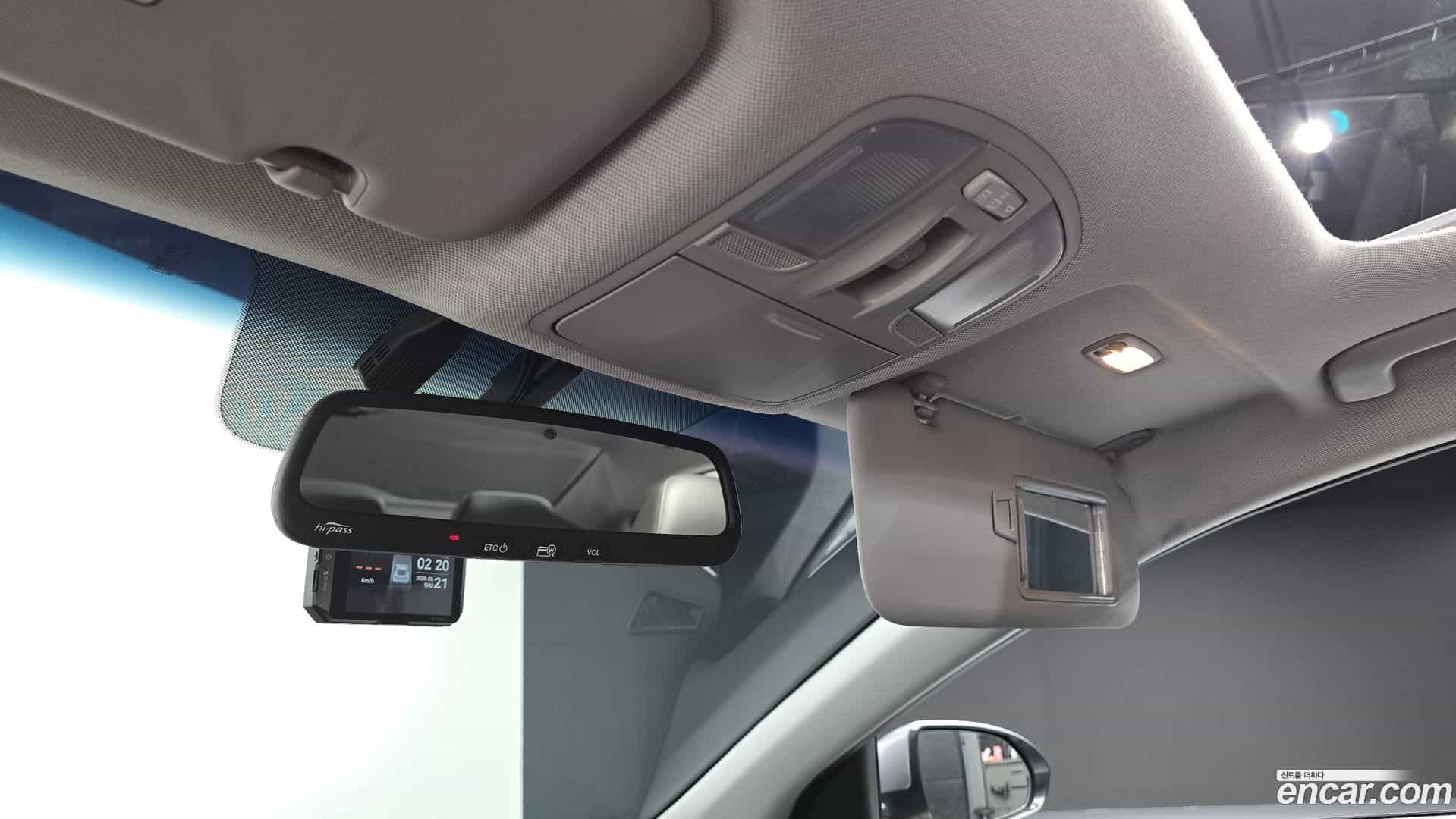 AVANTE Hyundai 2016.0-OPTION-023