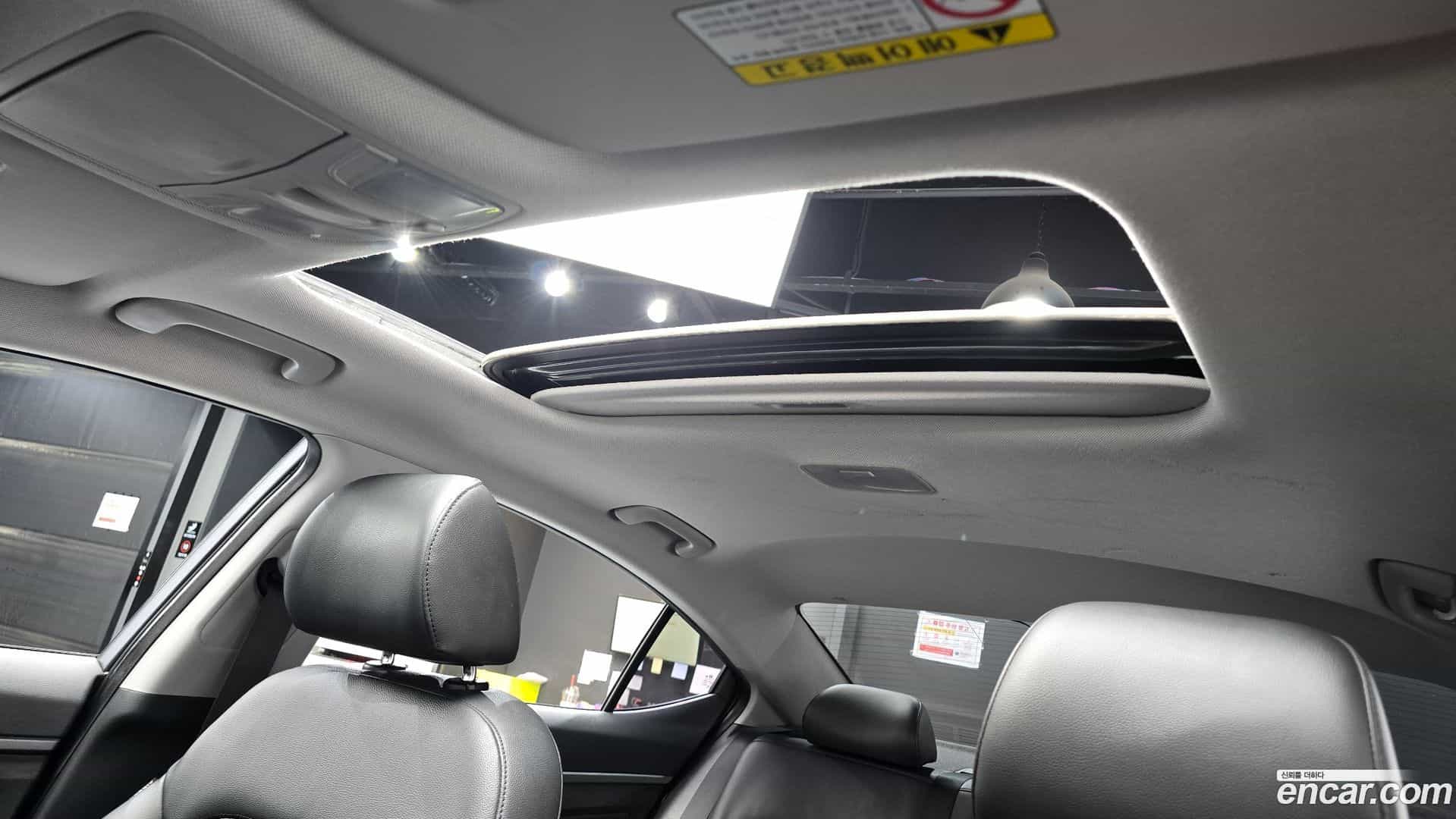 AVANTE Hyundai 2016.0-OPTION-024