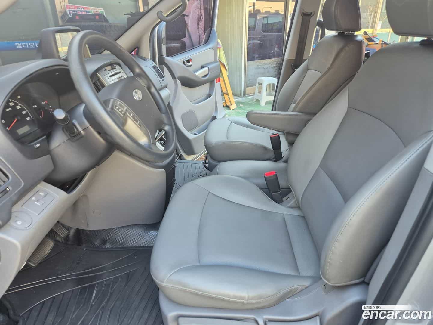 Starex Hyundai 2015.2-OPTION-018