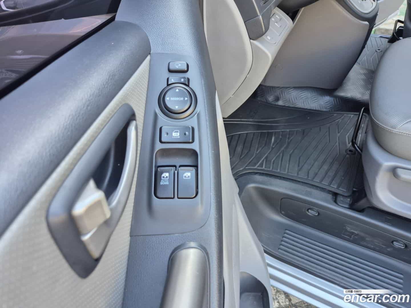 Starex Hyundai 2015.2-OPTION-022