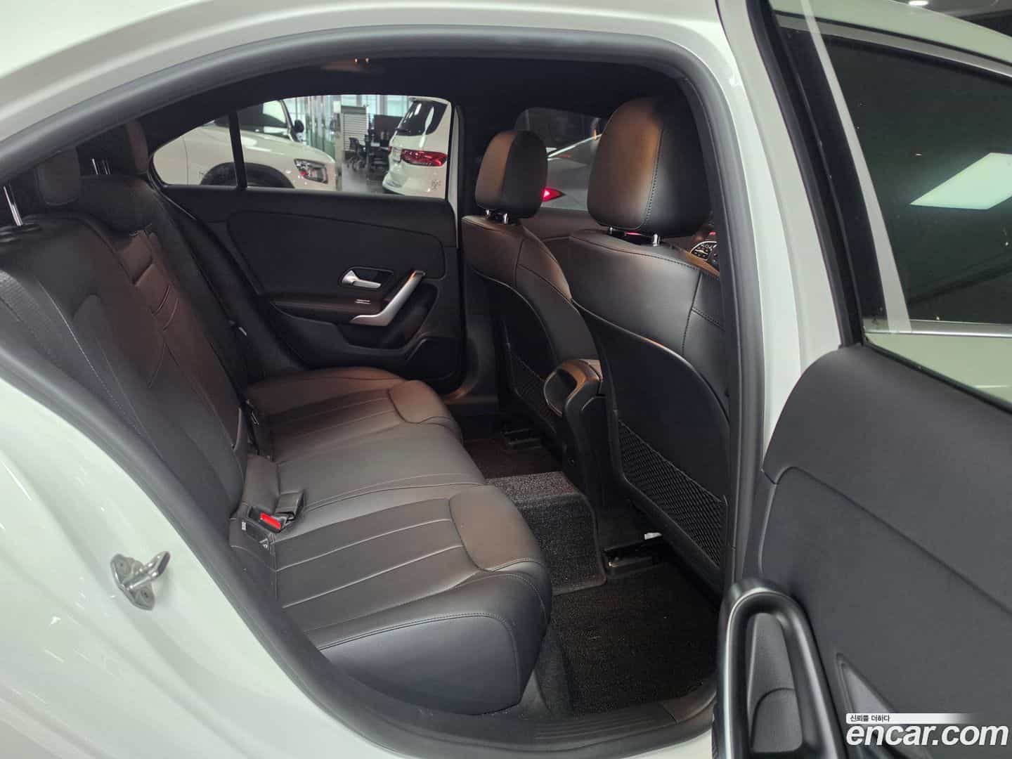 A-Class Mercedes-Benz 2022.8-INNER-010