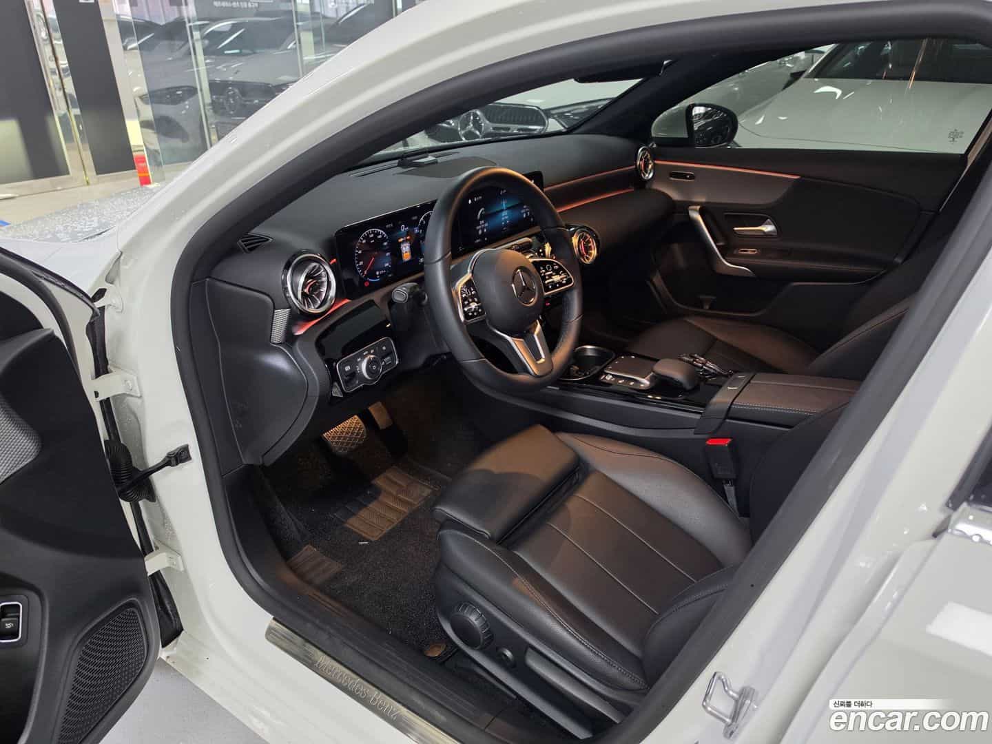 A-Class Mercedes-Benz 2022.8-OPTION-017