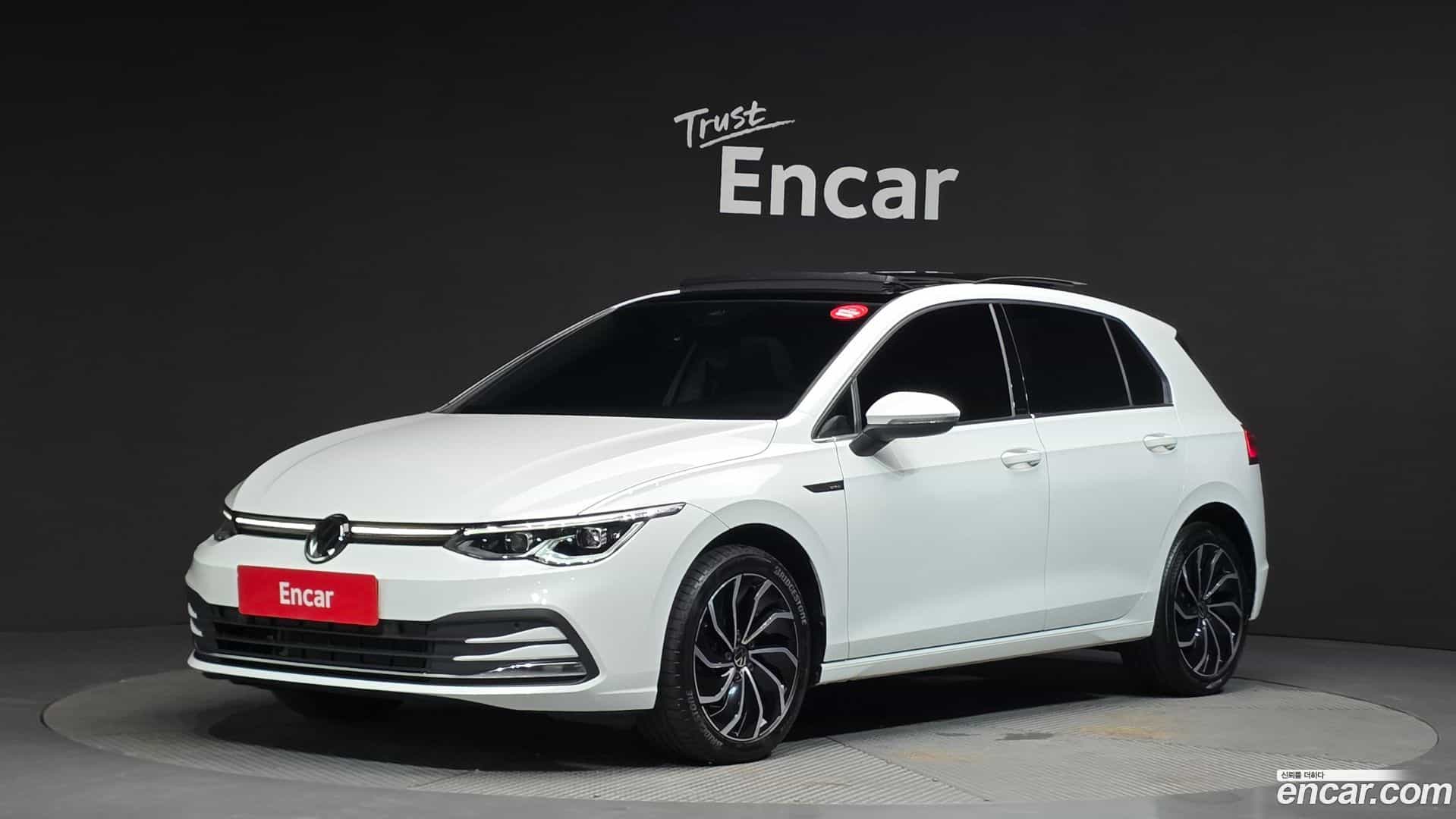 Golf Volkswagen 2023.4-OUTER-001