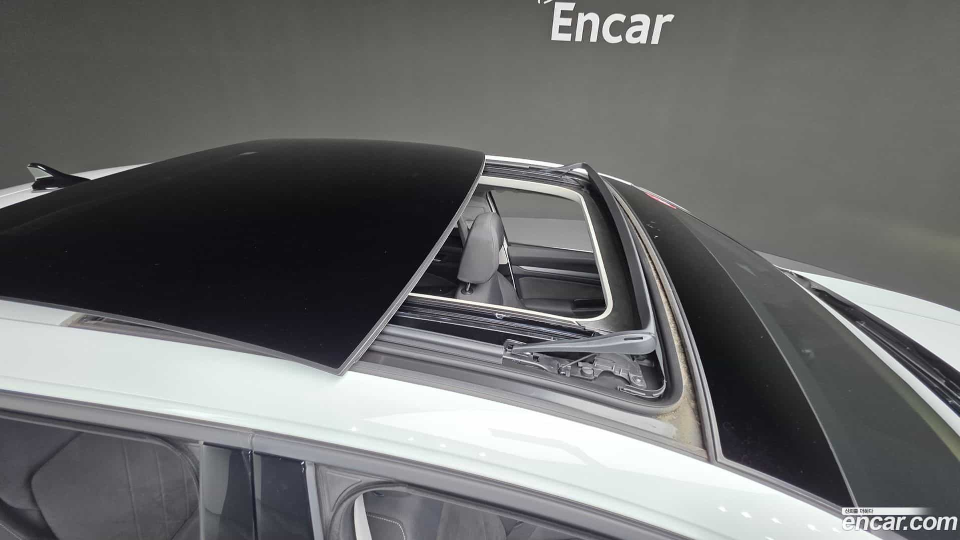 Golf Volkswagen 2023.4-OPTION-016