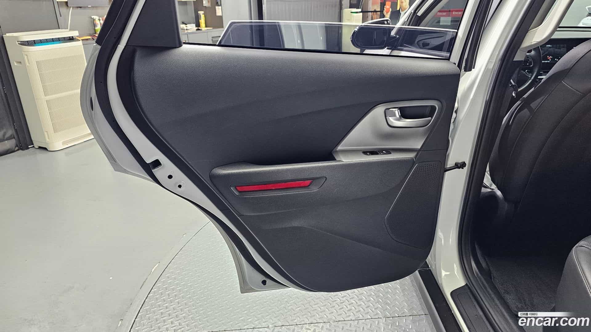 Niro Kia 2023.2-INNER-035