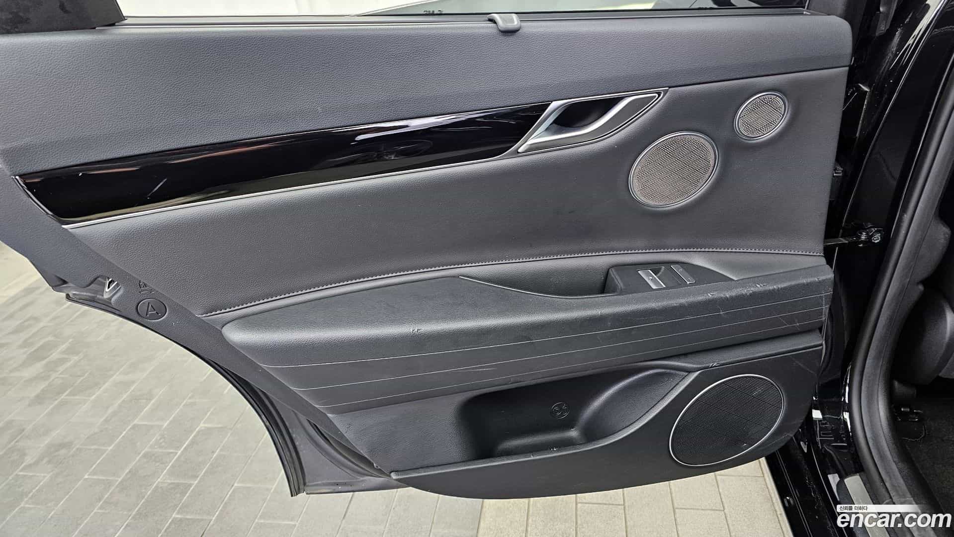 G80 Genesis 2020.6-INNER-035
