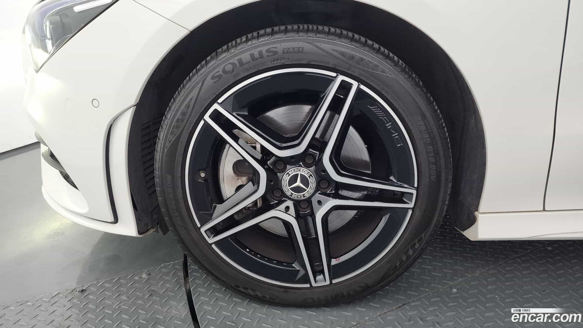 CLA-Class Mercedes-Benz 2023.4-OUTER-005