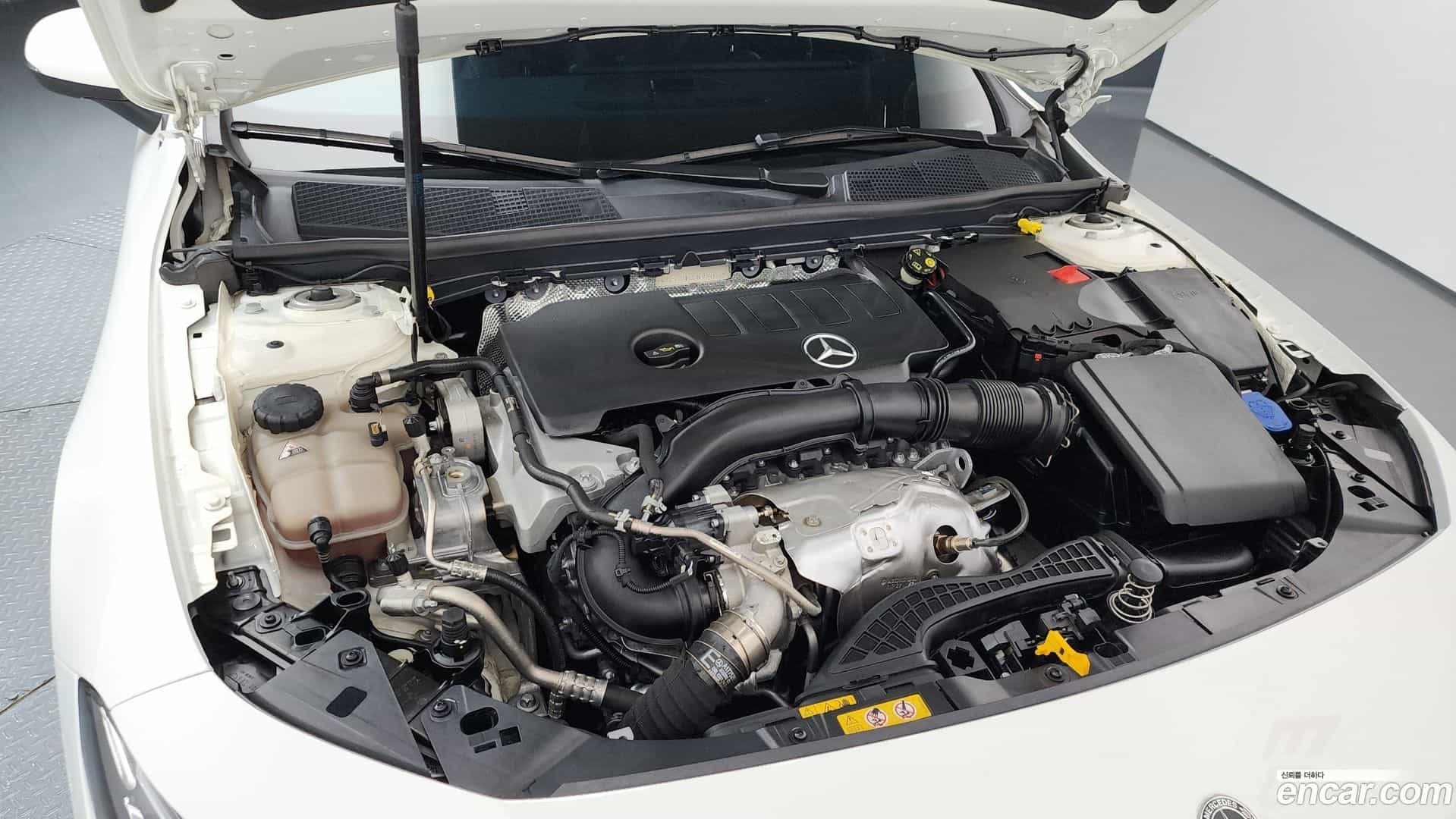 CLA-Class Mercedes-Benz 2023.4-OUTER-006