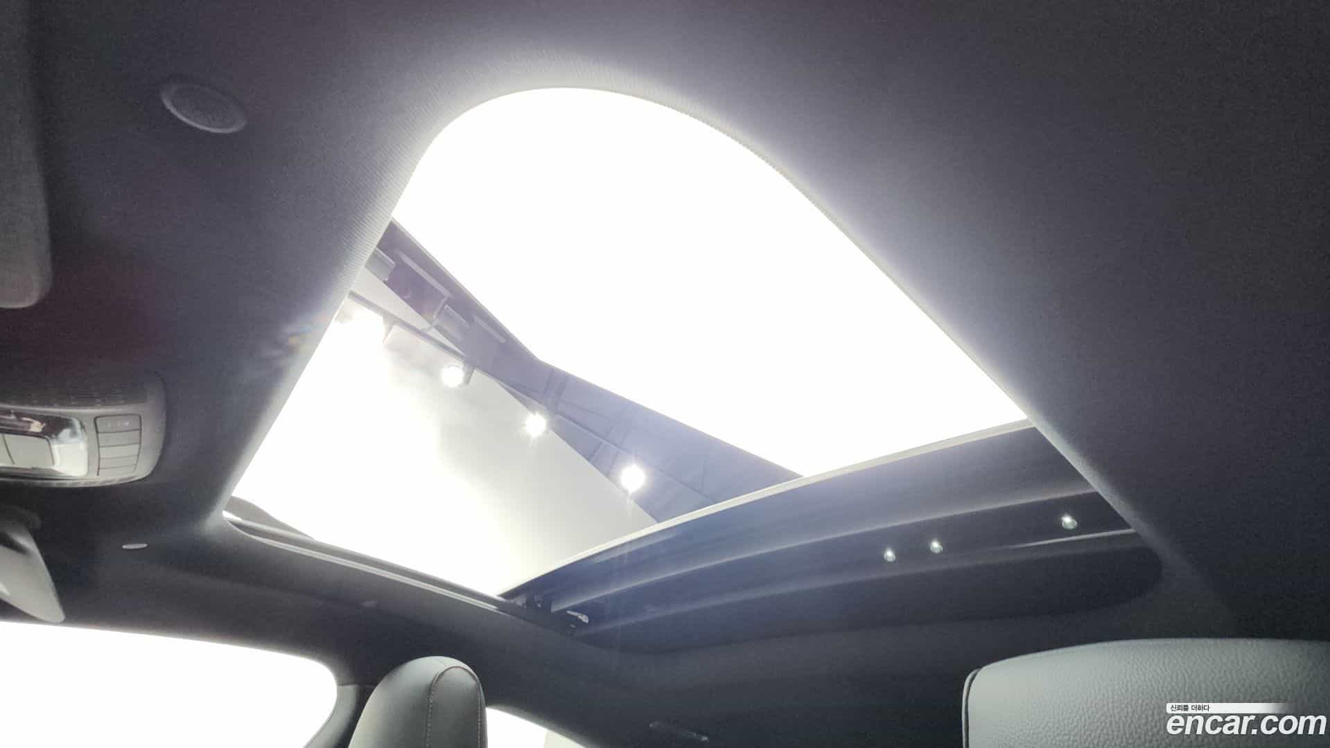 CLA-Class Mercedes-Benz 2023.4-OPTION-021