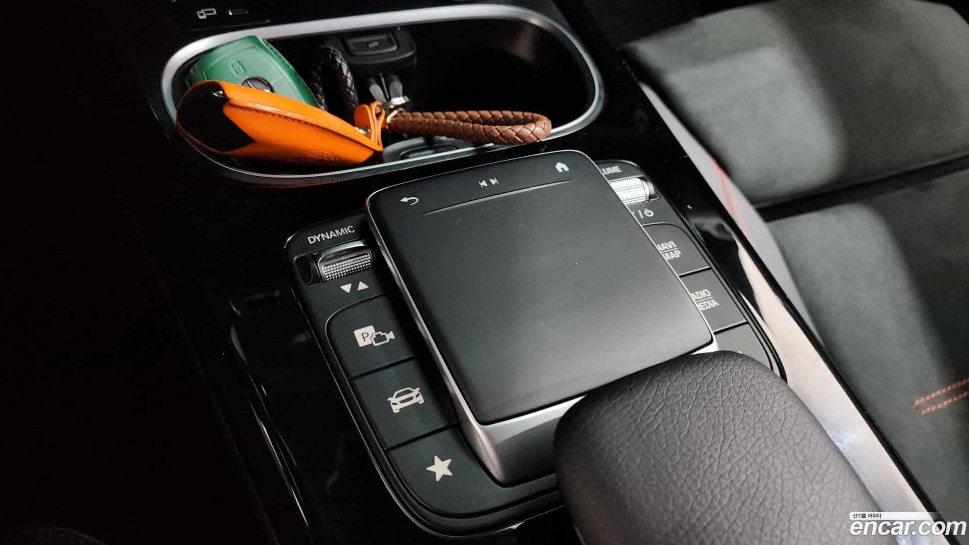 CLA-Class Mercedes-Benz 2023.4-OPTION-040