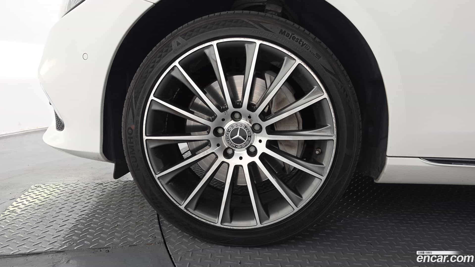 E-Class Mercedes-Benz 2019.5-OUTER-005
