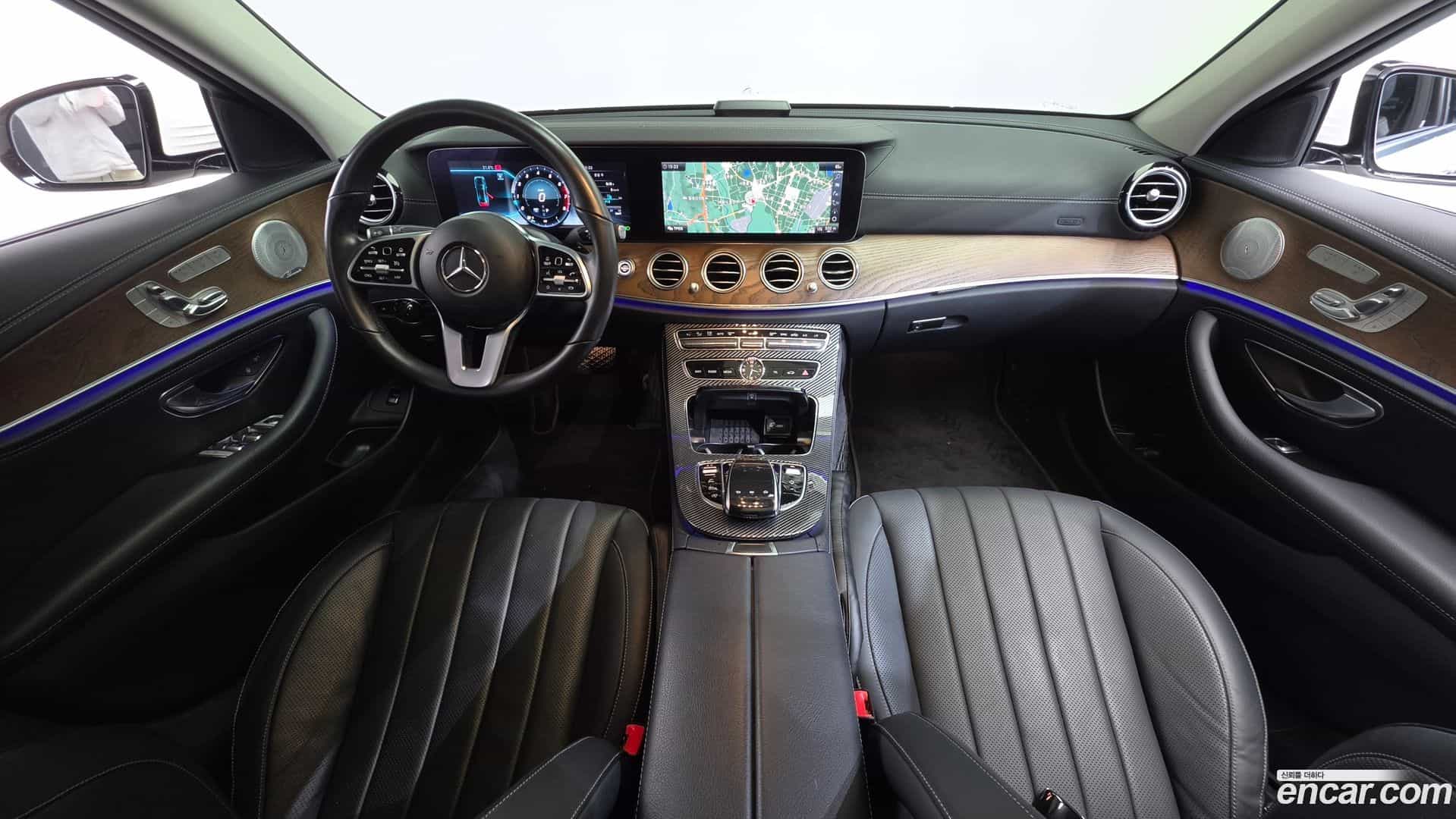 E-Class Mercedes-Benz 2019.5-INNER-007