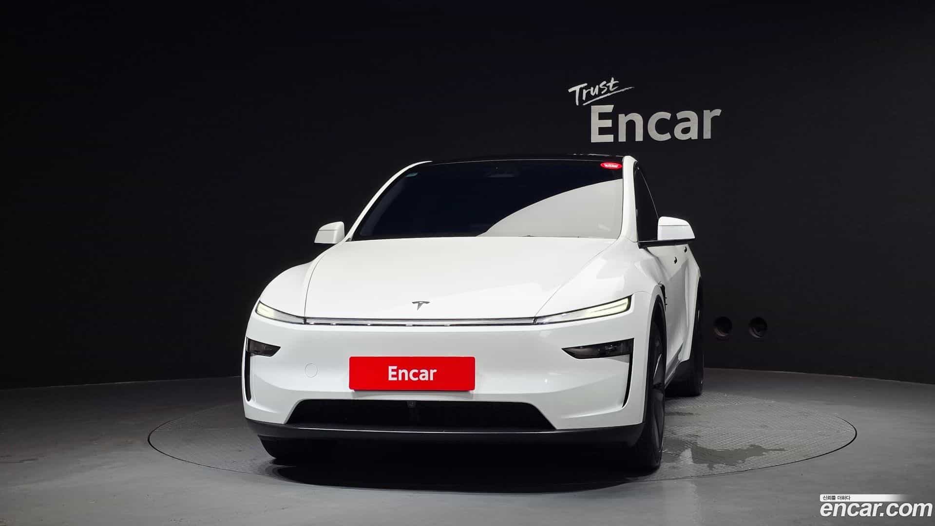 Model Y Tesla 2025.7-OUTER-003