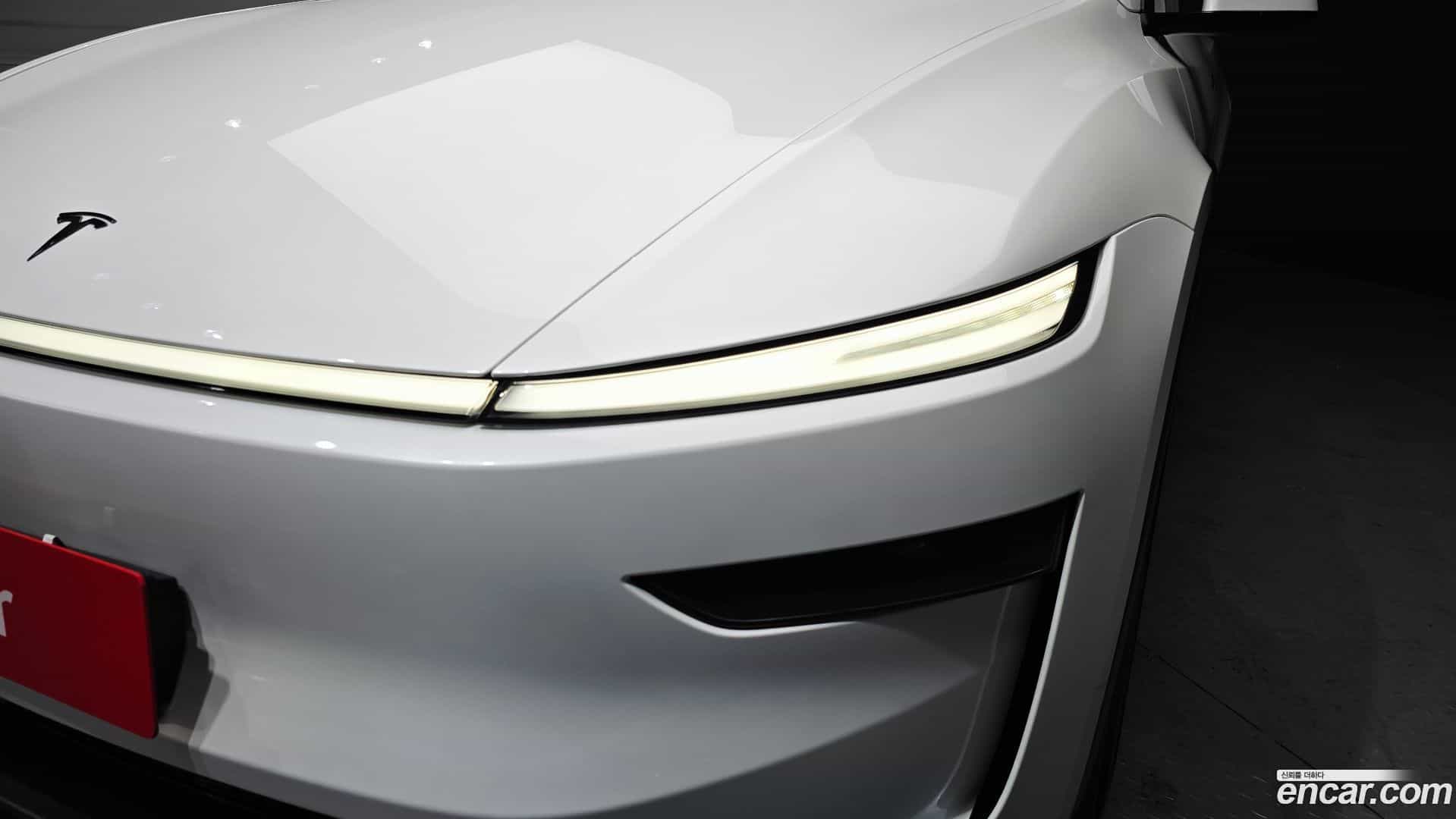 Model Y Tesla 2025.7-OUTER-032