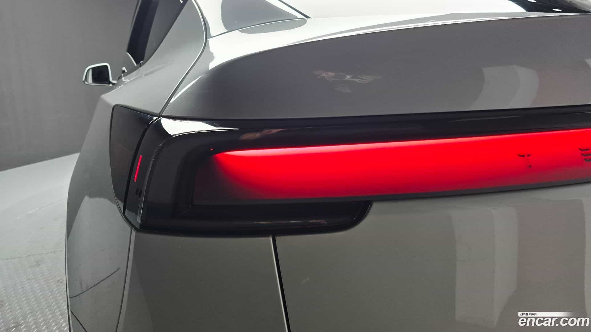 Model Y Tesla 2025.7-OUTER-033