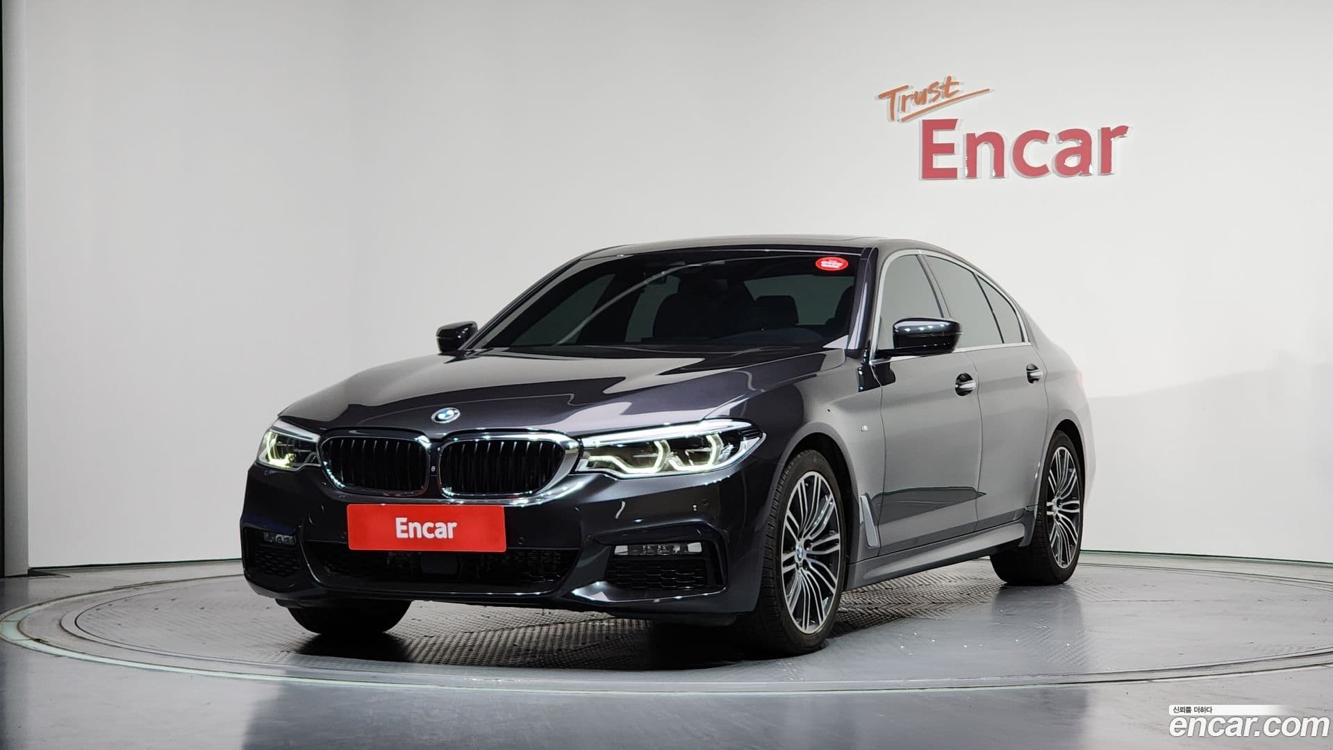 Main__Slider__Photo:5-Series BMW 2018.7-0