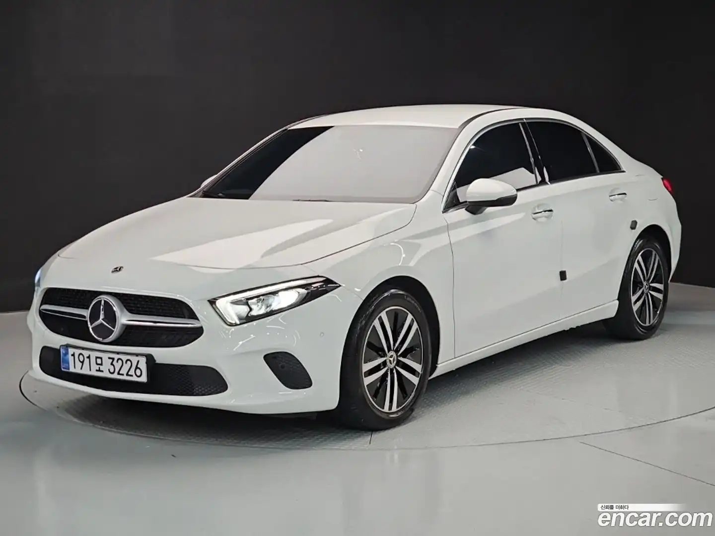 A-Class Mercedes-Benz 2021.4-OUTER-001