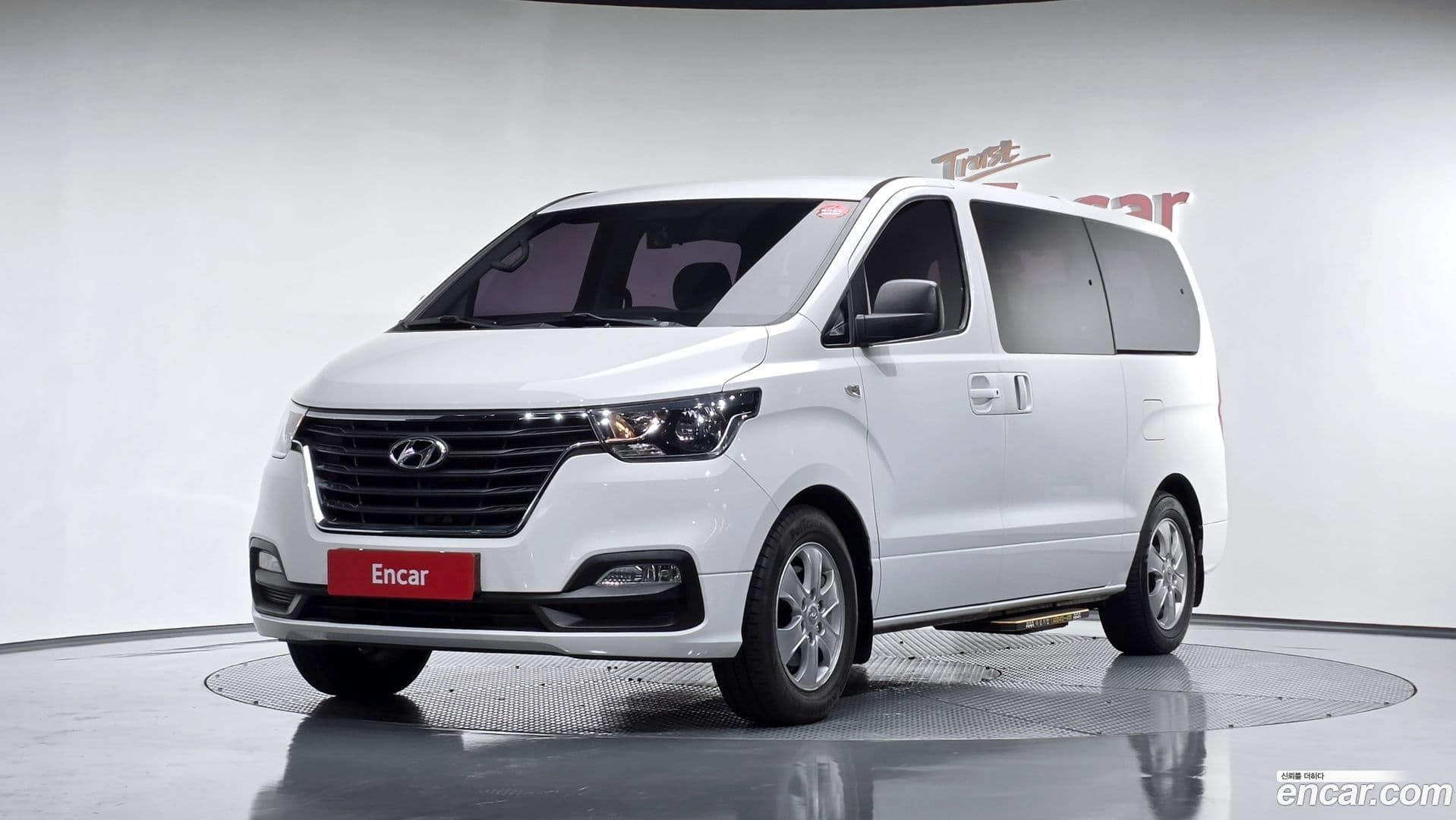 Main__Slider__Photo:Starex Hyundai 2018.0-0