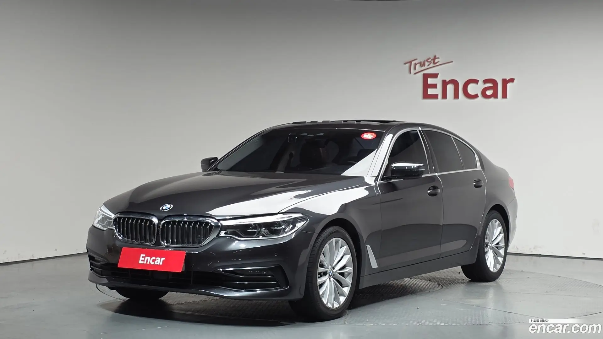 Main__Slider__Photo:5-Series BMW 2019.11-0