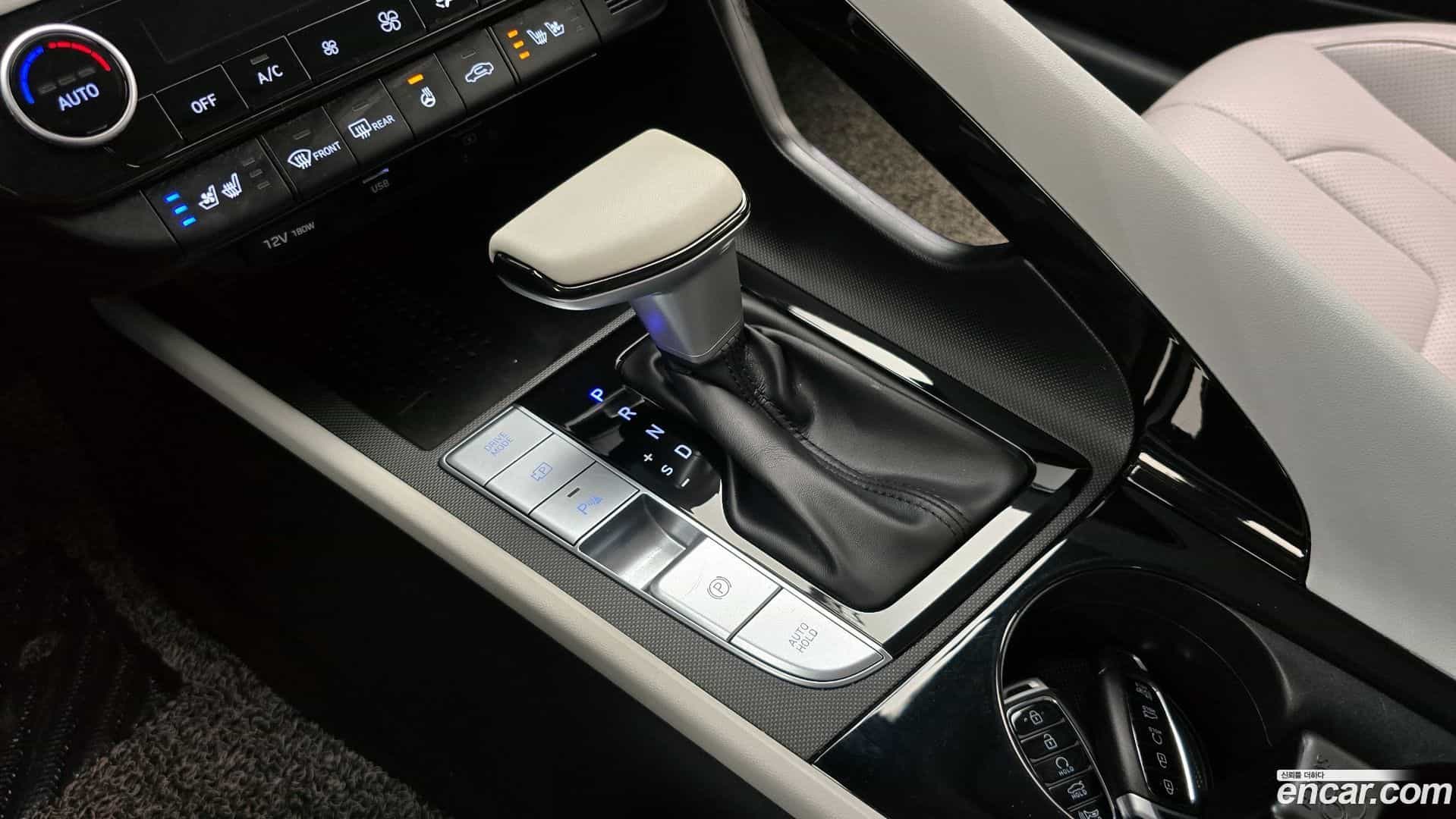 AVANTE Hyundai 2021.0-INNER-009