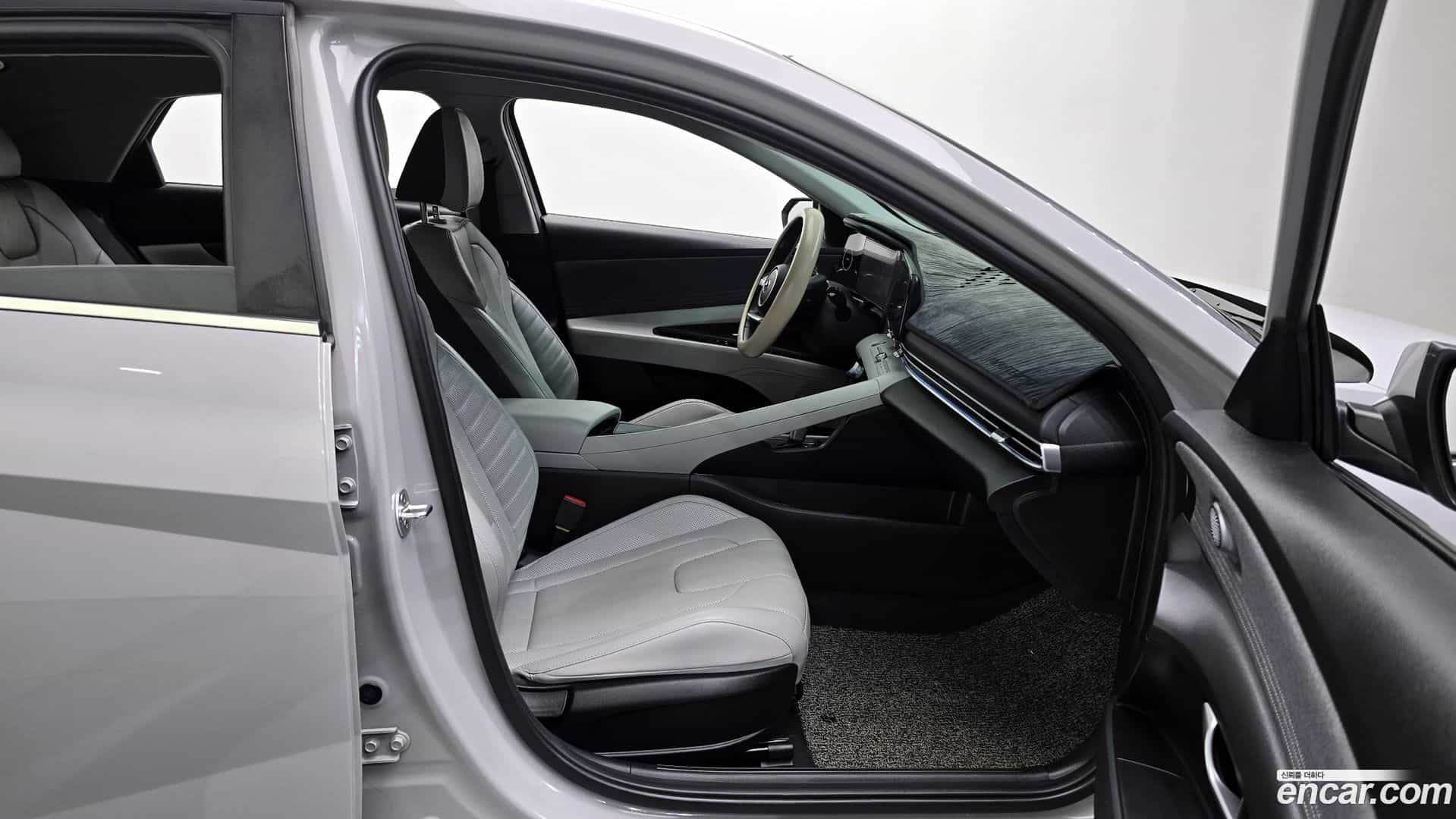 AVANTE Hyundai 2021.0-OPTION-015