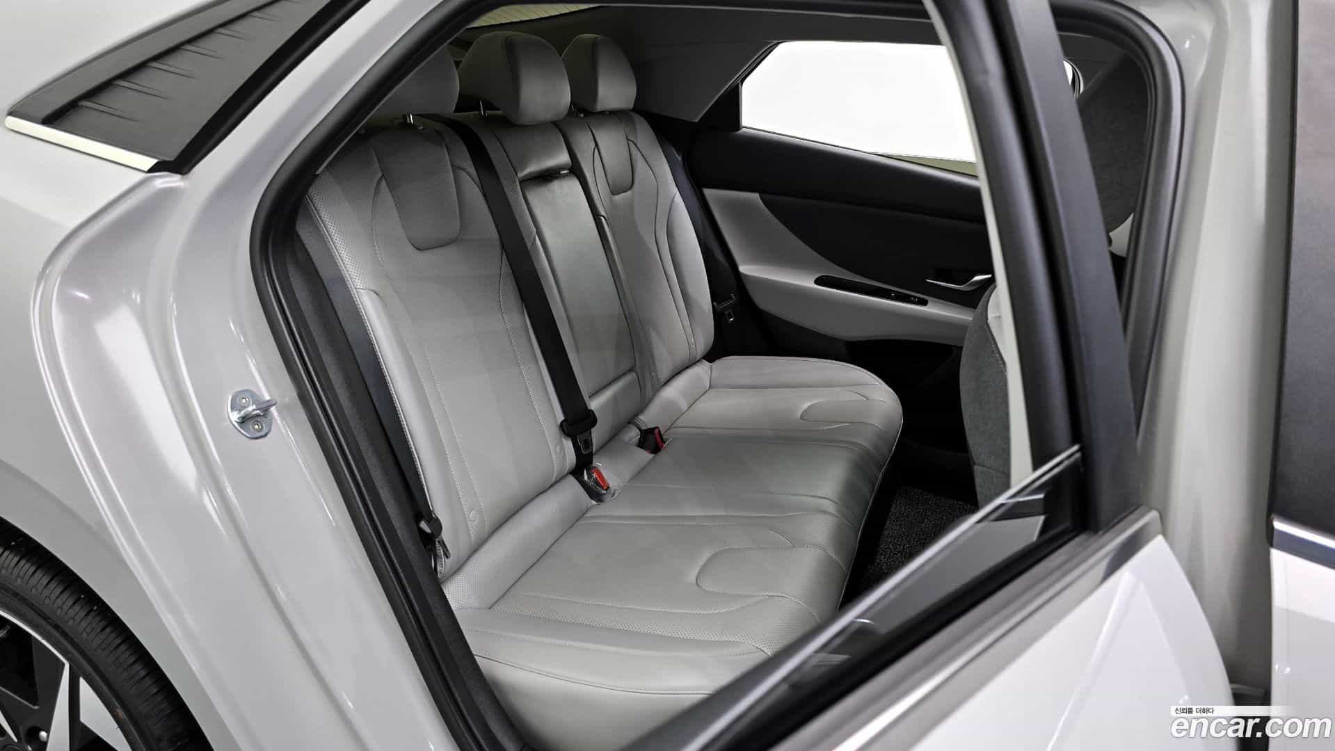AVANTE Hyundai 2021.0-OPTION-016