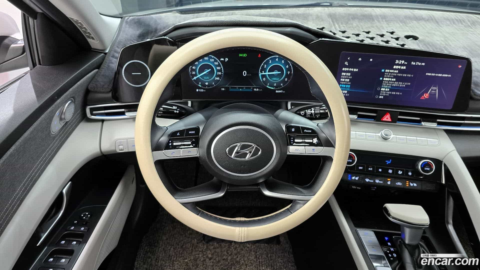 AVANTE Hyundai 2021.0-OPTION-017