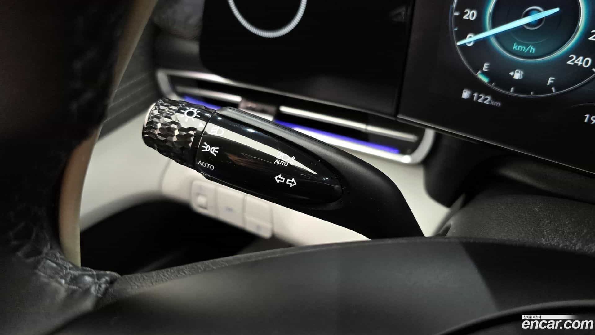 AVANTE Hyundai 2021.0-OPTION-043