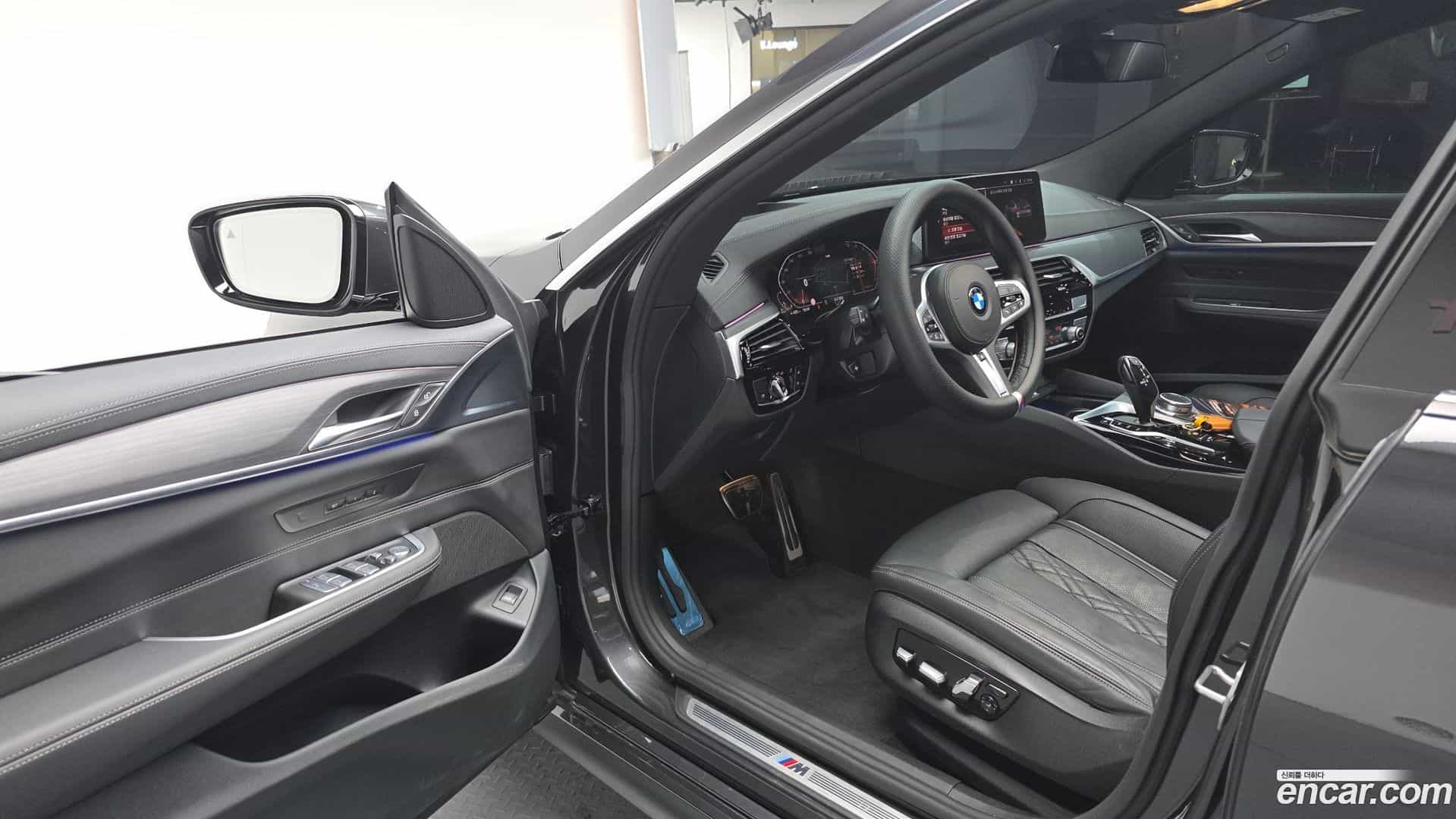 Gran Turismo BMW 2021.11-INNER-010